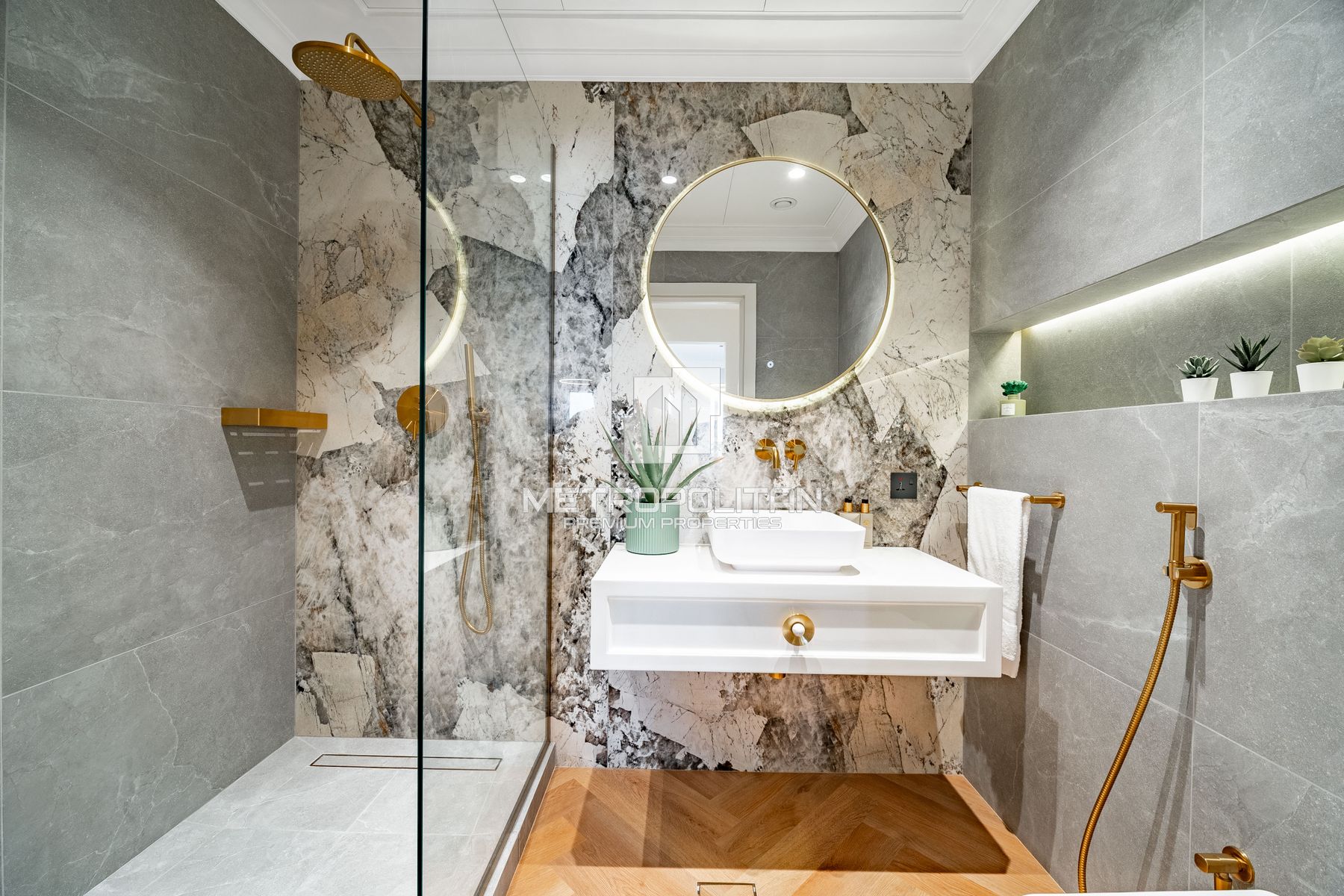 Fully Renovated | Furnished | Spacious | Vacant photo-5