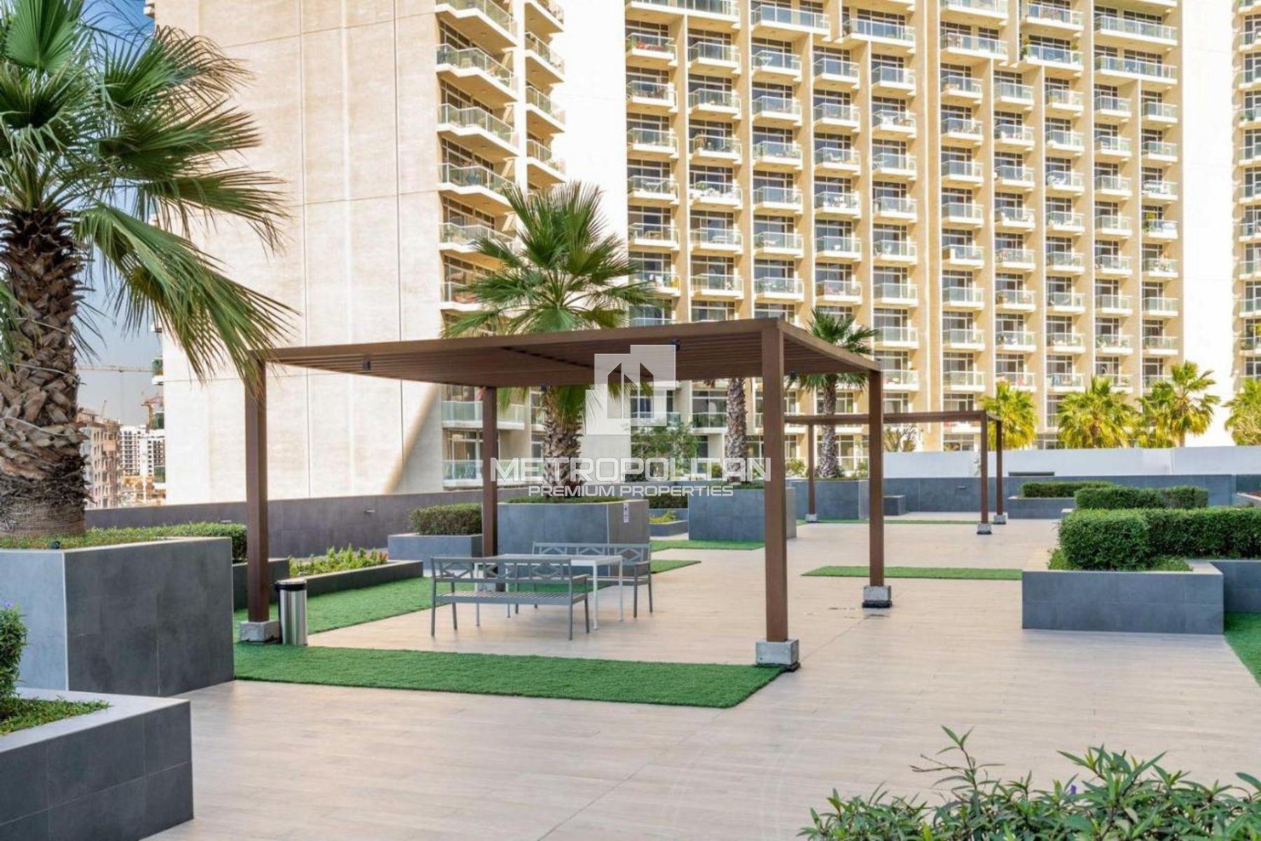 Fully Furnished | Prime Location | Vacant photo-16