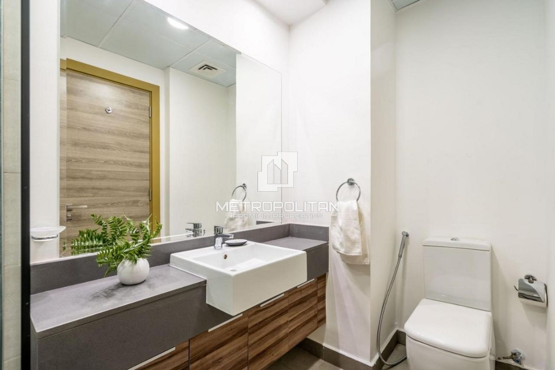 Fully Furnished | Prime Location | Vacant photo-19