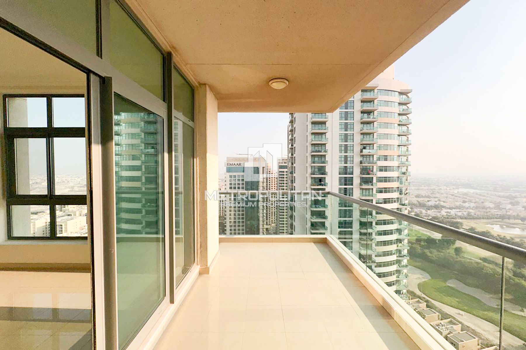 Spacious | High Floor | Golf Views | Vacant photo-0