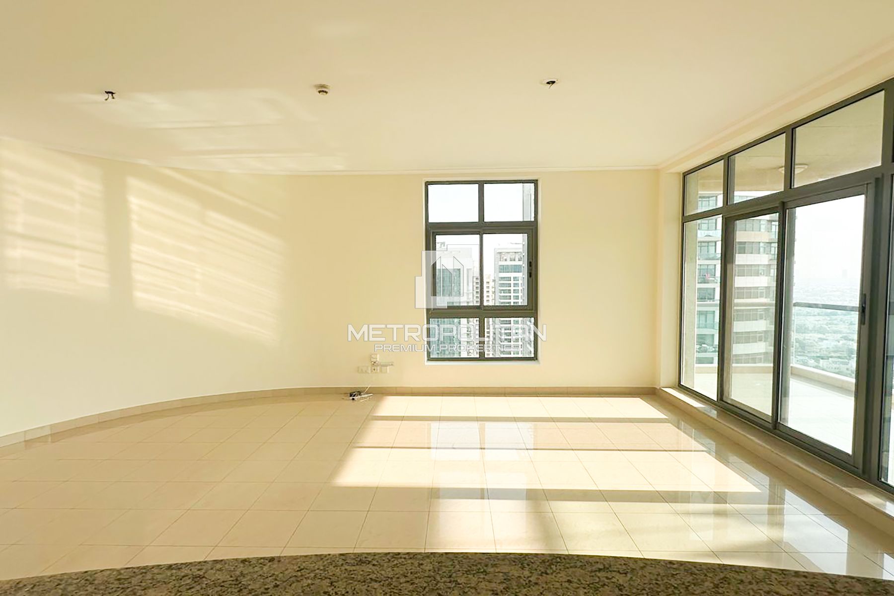 Spacious | High Floor | Golf Views | Vacant photo-22