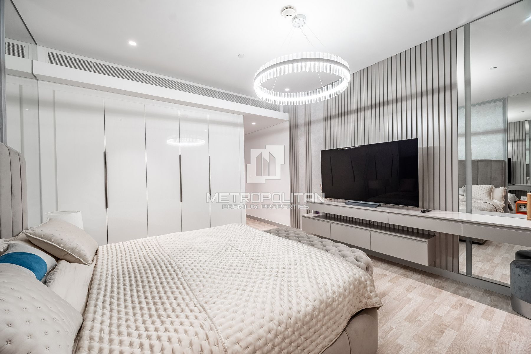 Upgraded | Furnished | Garden View | Island Living photo-11