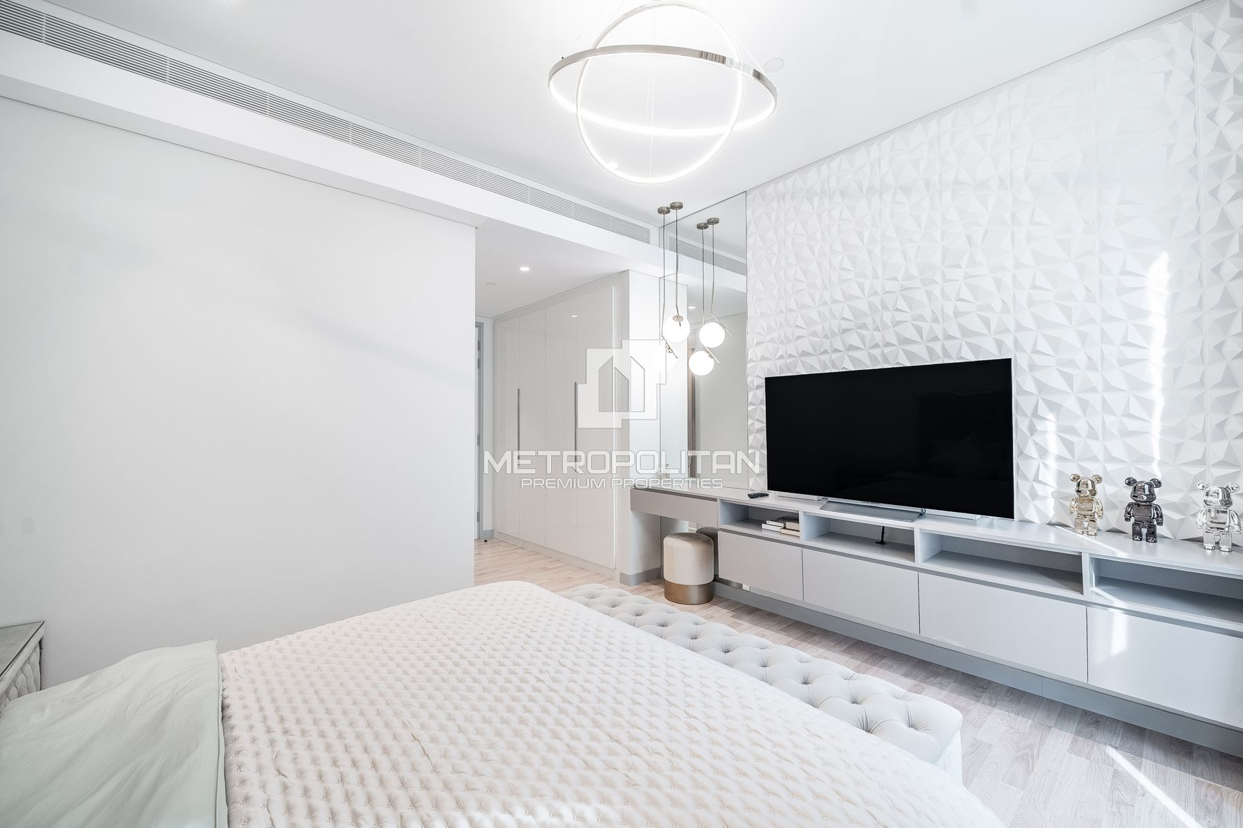 Upgraded | Furnished | Garden View | Island Living photo-14