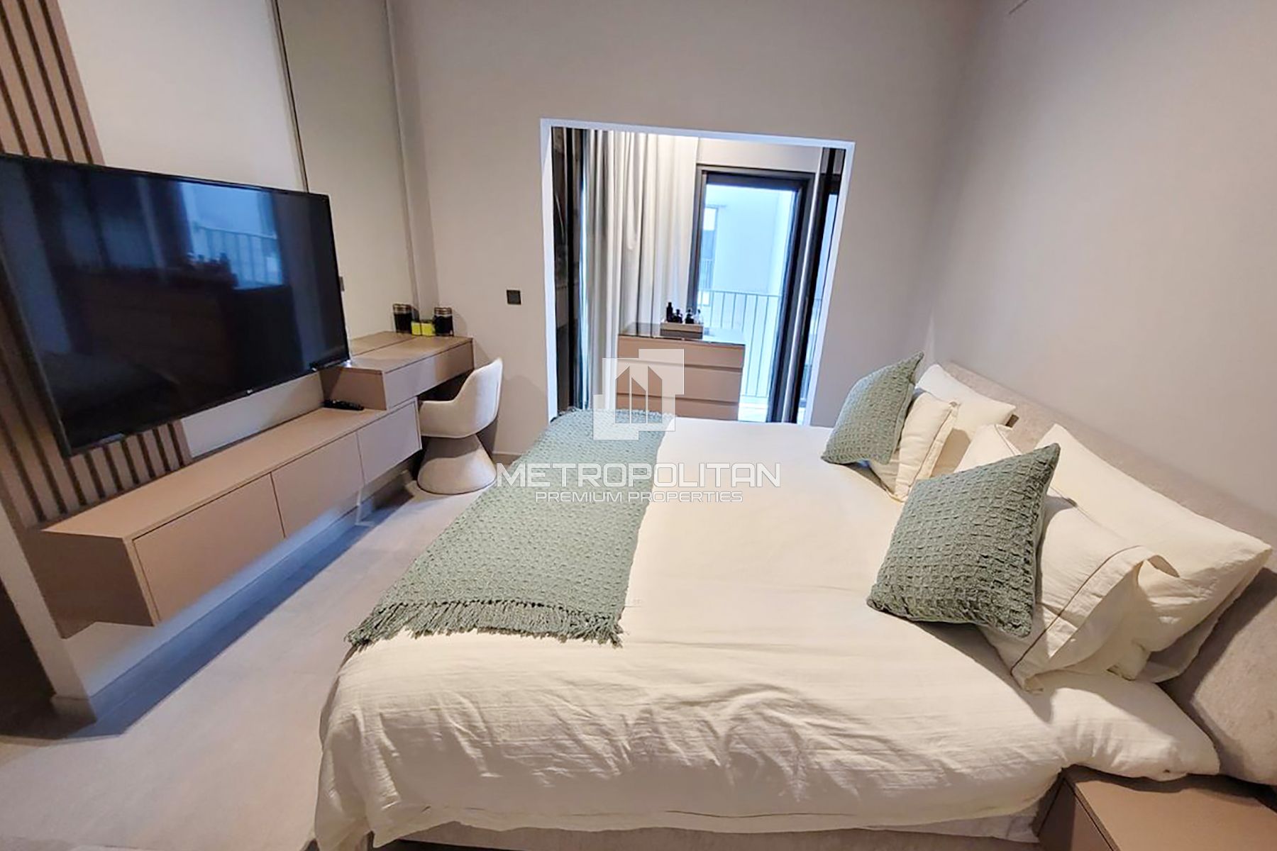 Spacious | Furnished | Maid's Room Included photo-12