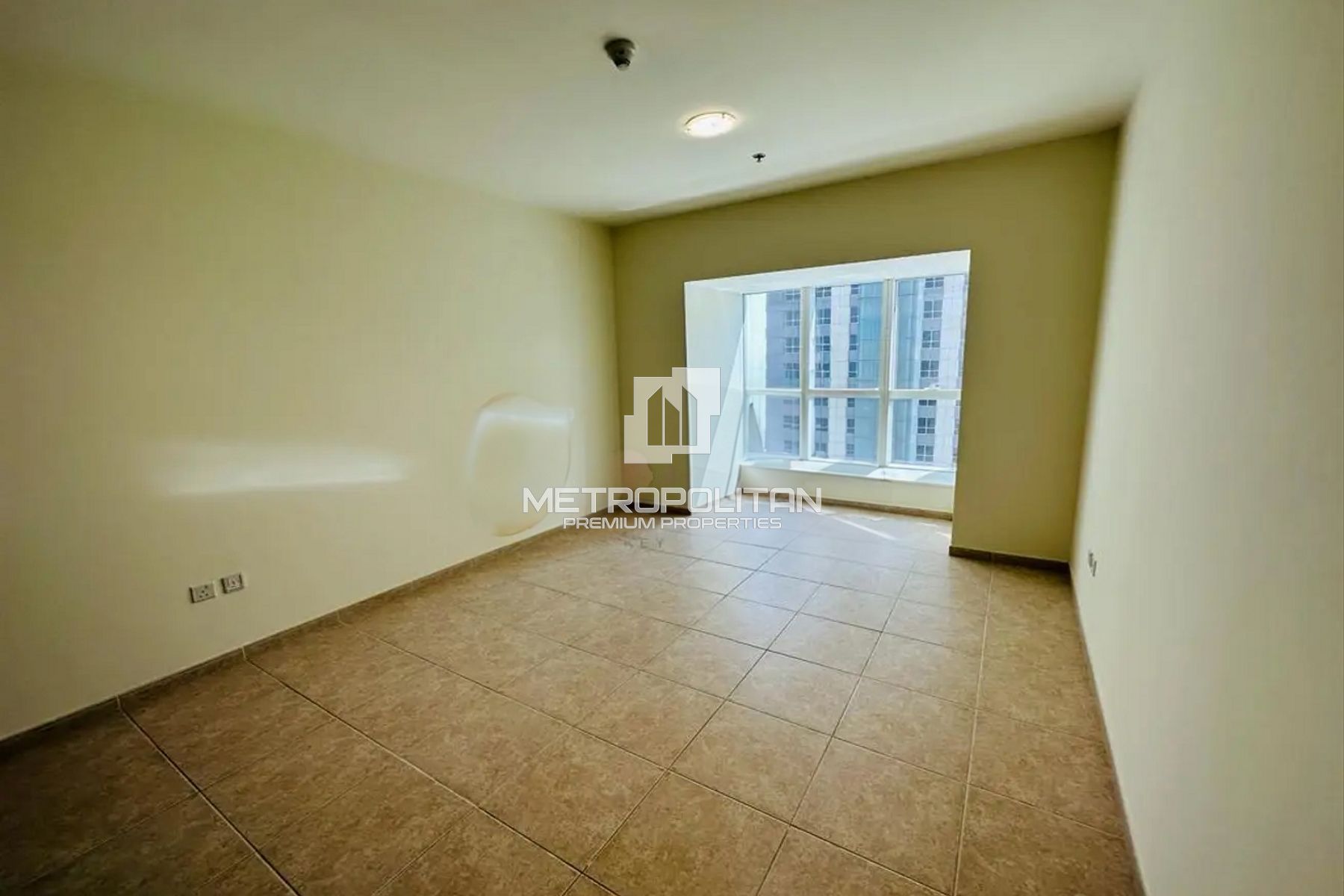 Spacious | Unfurnished | Close to Metro
