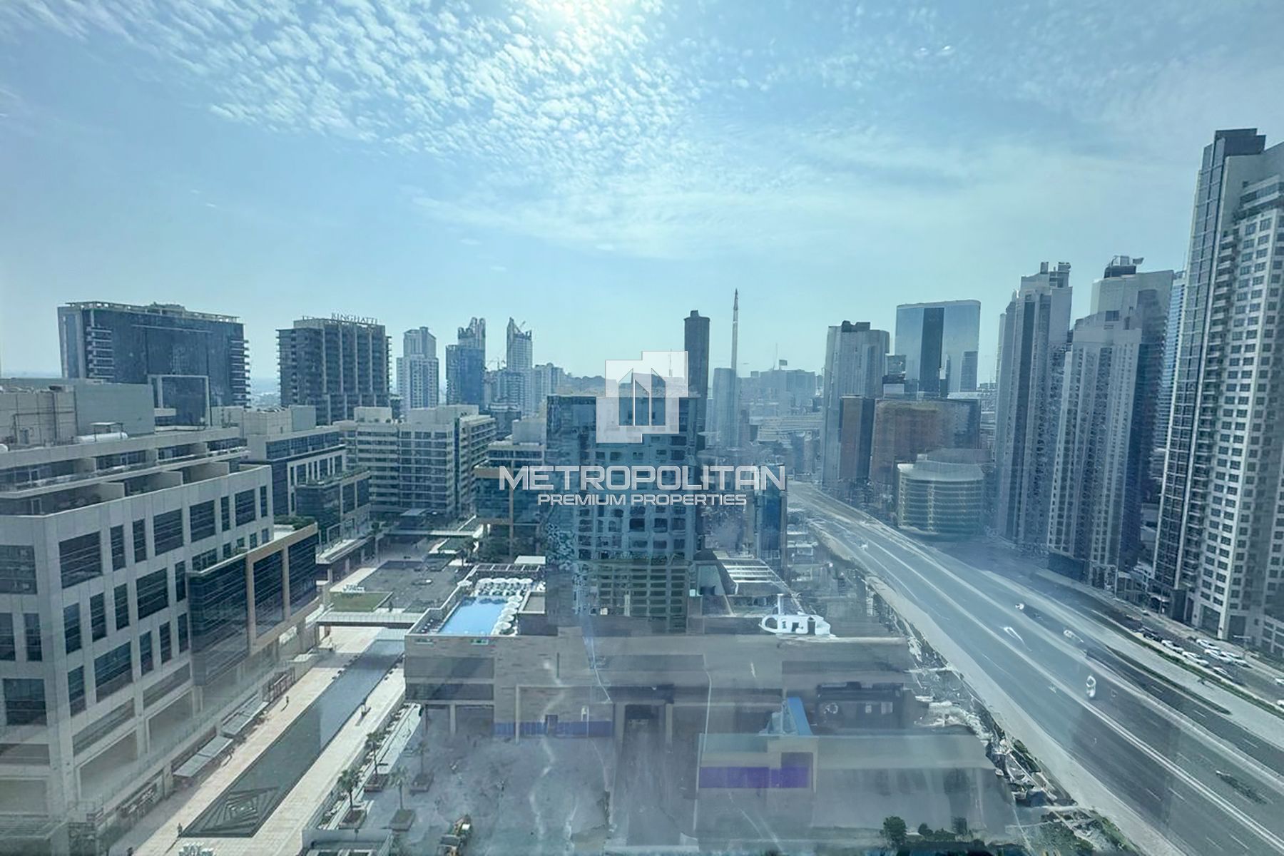 Image - Tamani Art Tower, Business Bay, Dubai | Project - Büro