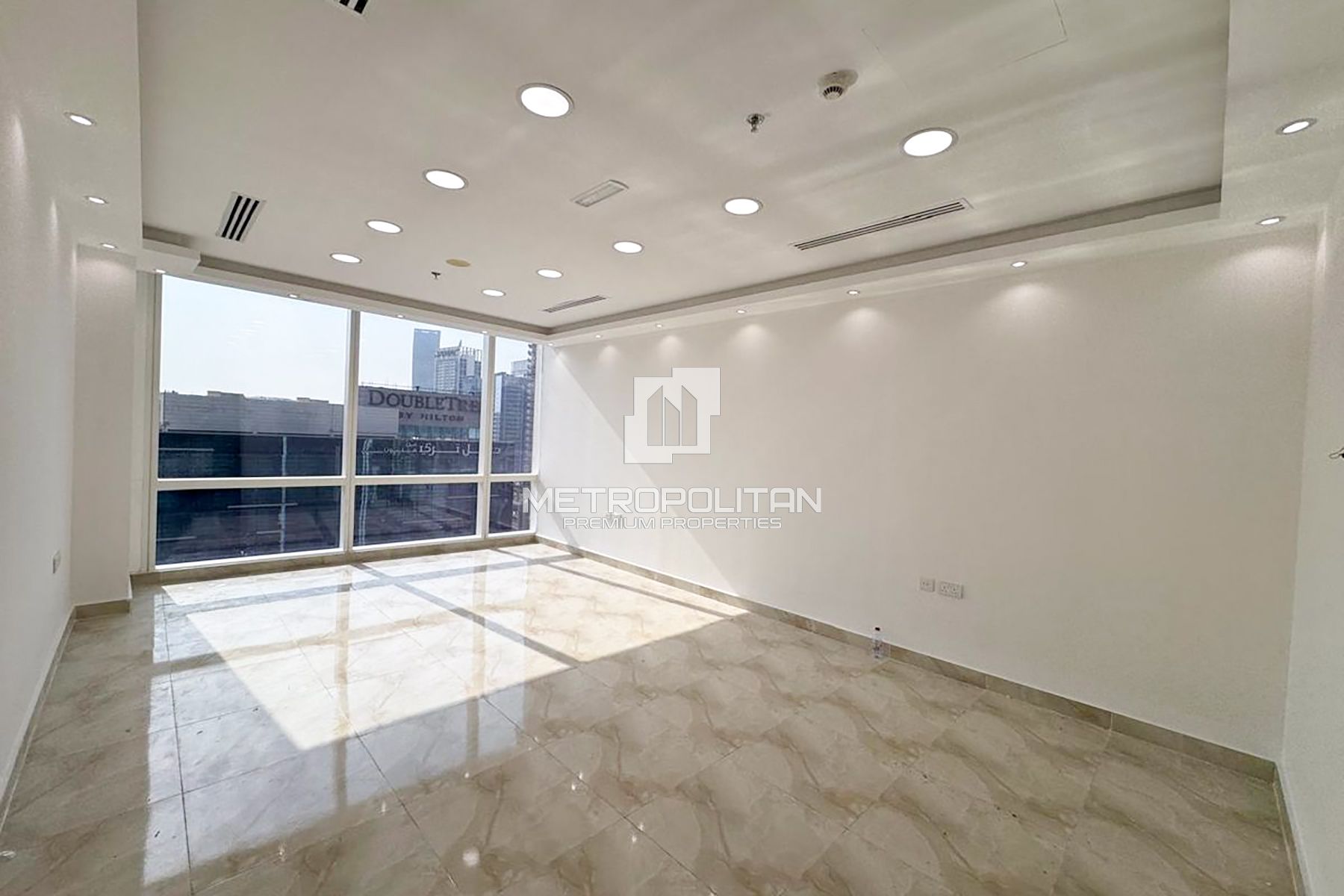 Image - Tamani Art Tower, Business Bay, Dubai | Project - Büro