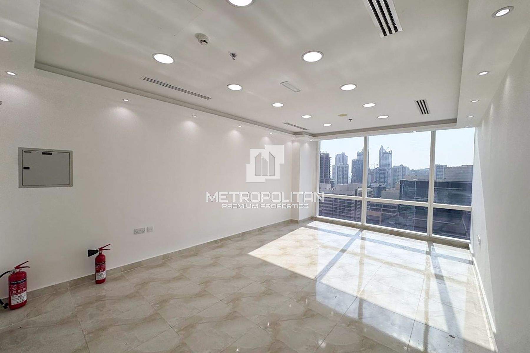 Image - Tamani Art Tower, Business Bay, Dubai | Project - Büro