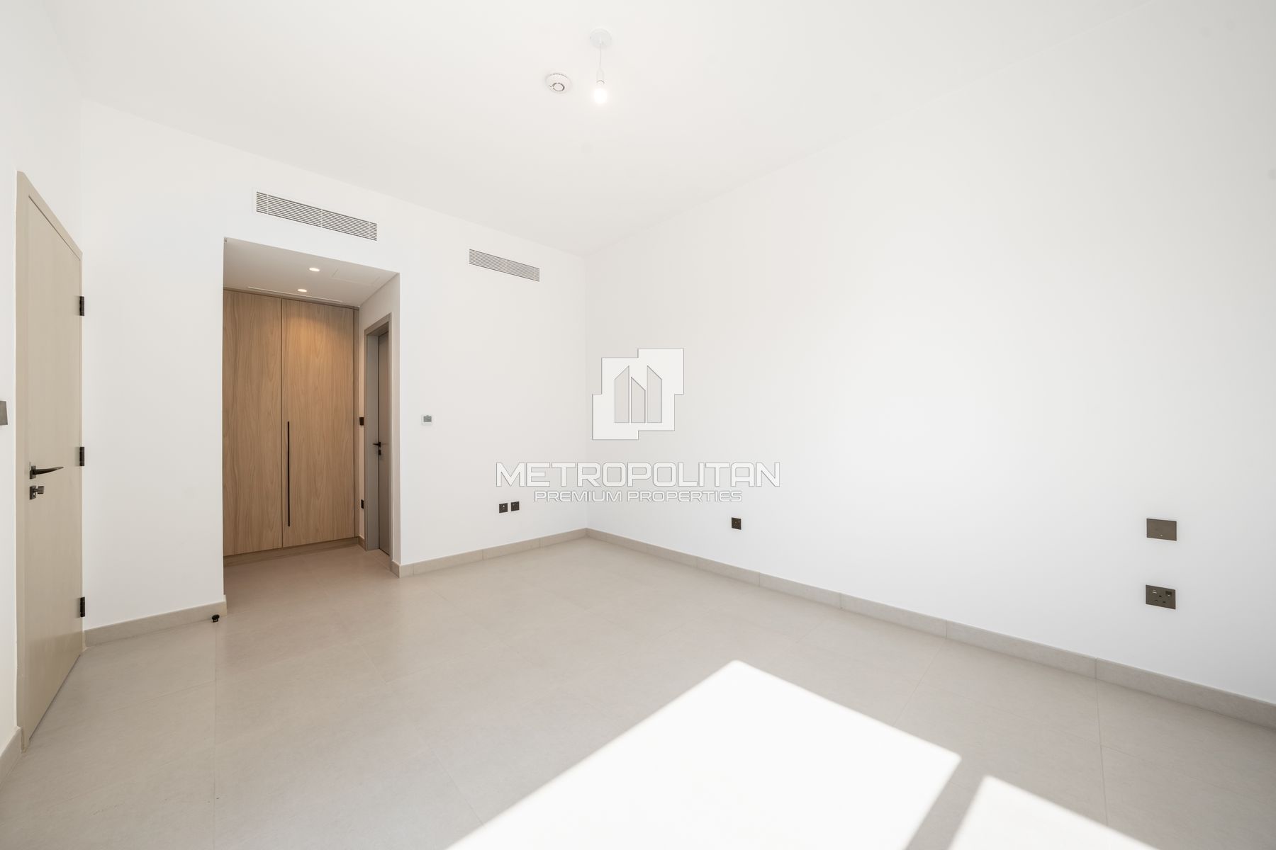 Three-Level Twin Villa| Closed Kitchen | Ready Now photo-10