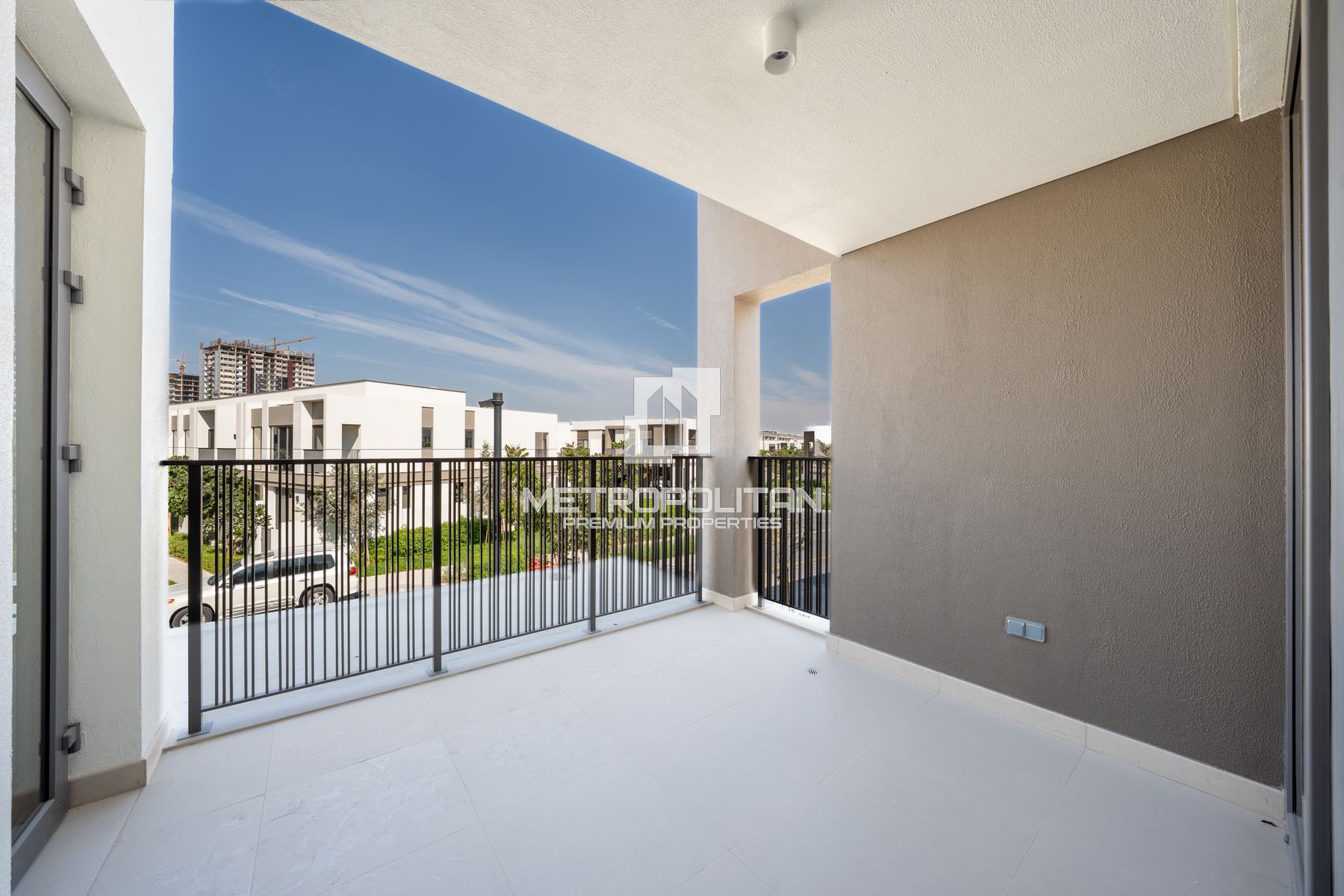 Three-Level Twin Villa| Closed Kitchen | Ready Now photo-7