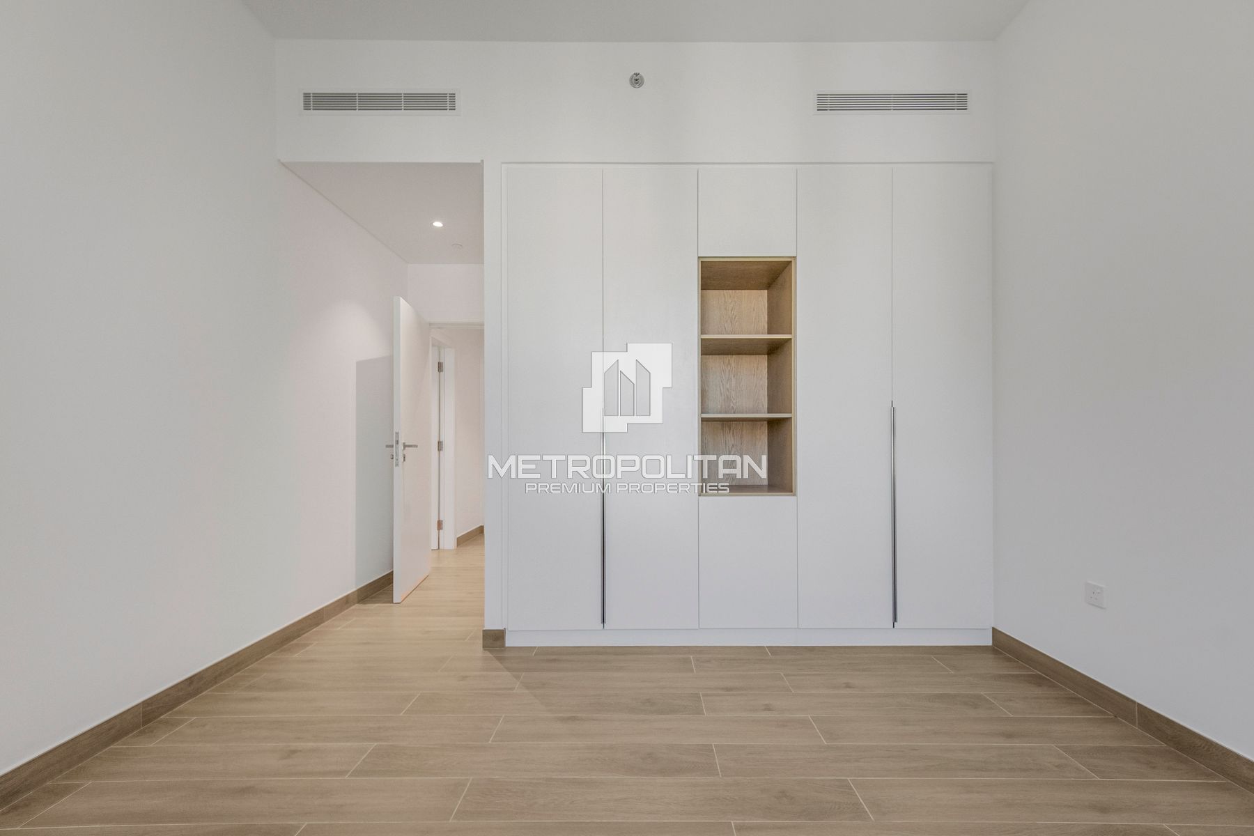 Elegant | Unfurnished | Breathtaking Sea View photo-4