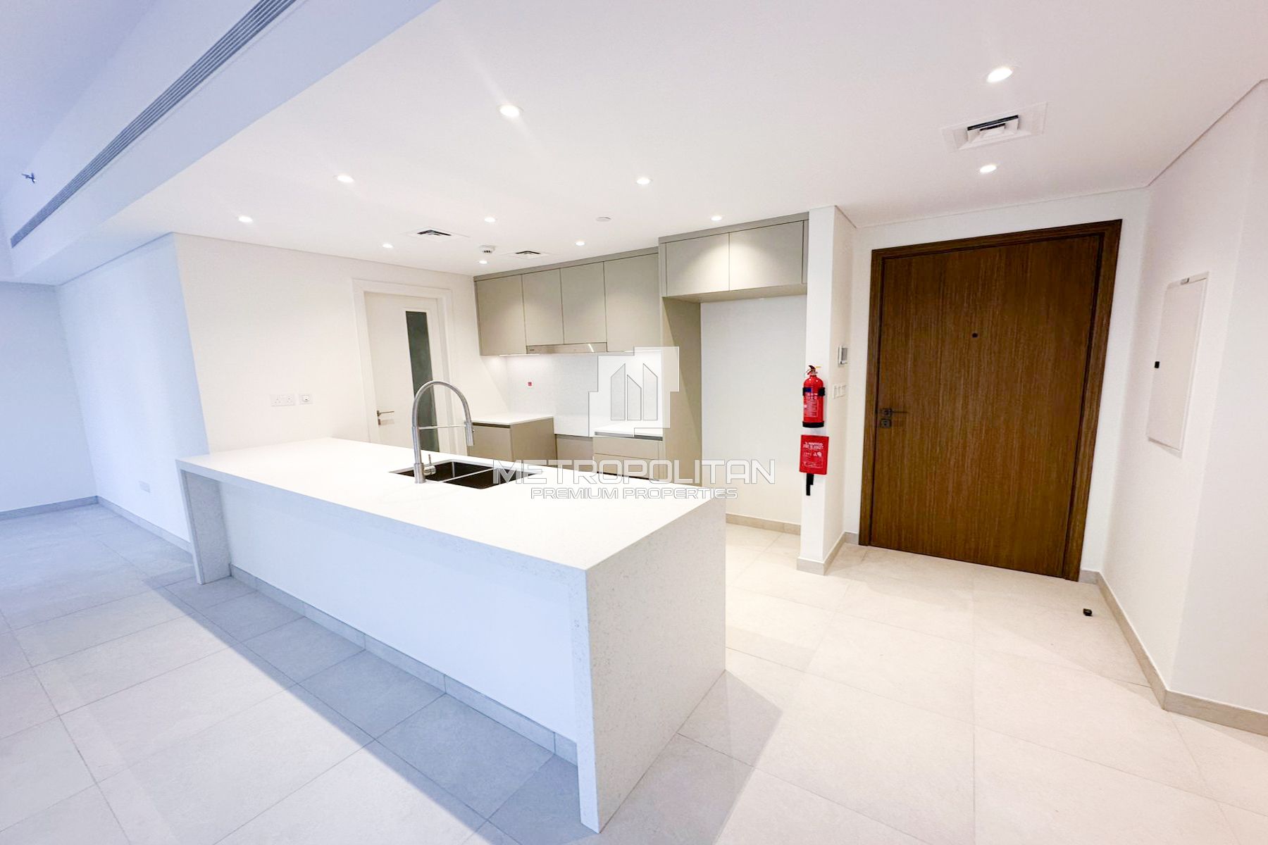 شقة 3 غرف نوم للإيجار في أم سقيم – MPR-8553