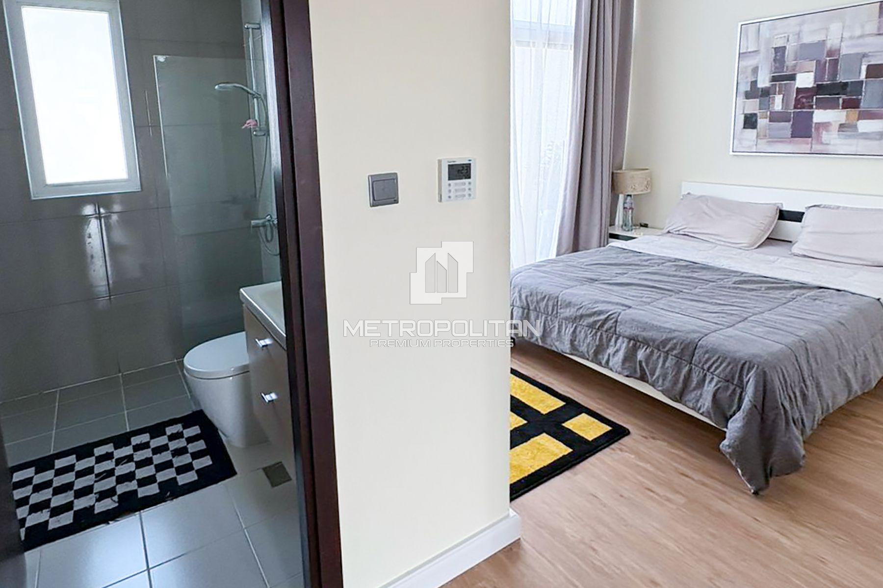 Single Row | Fully Furnished | Upgraded Clean