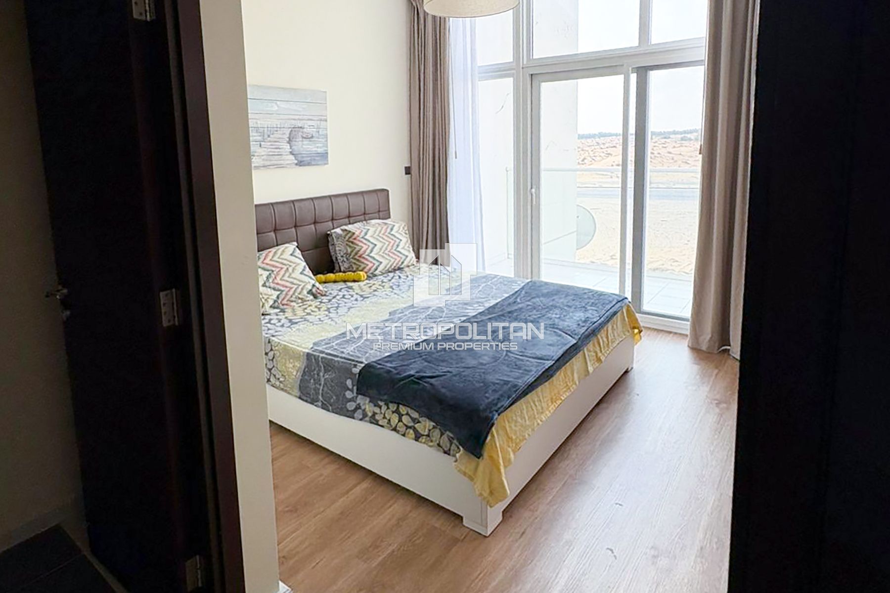 Single Row | Fully Furnished | Upgraded Clean