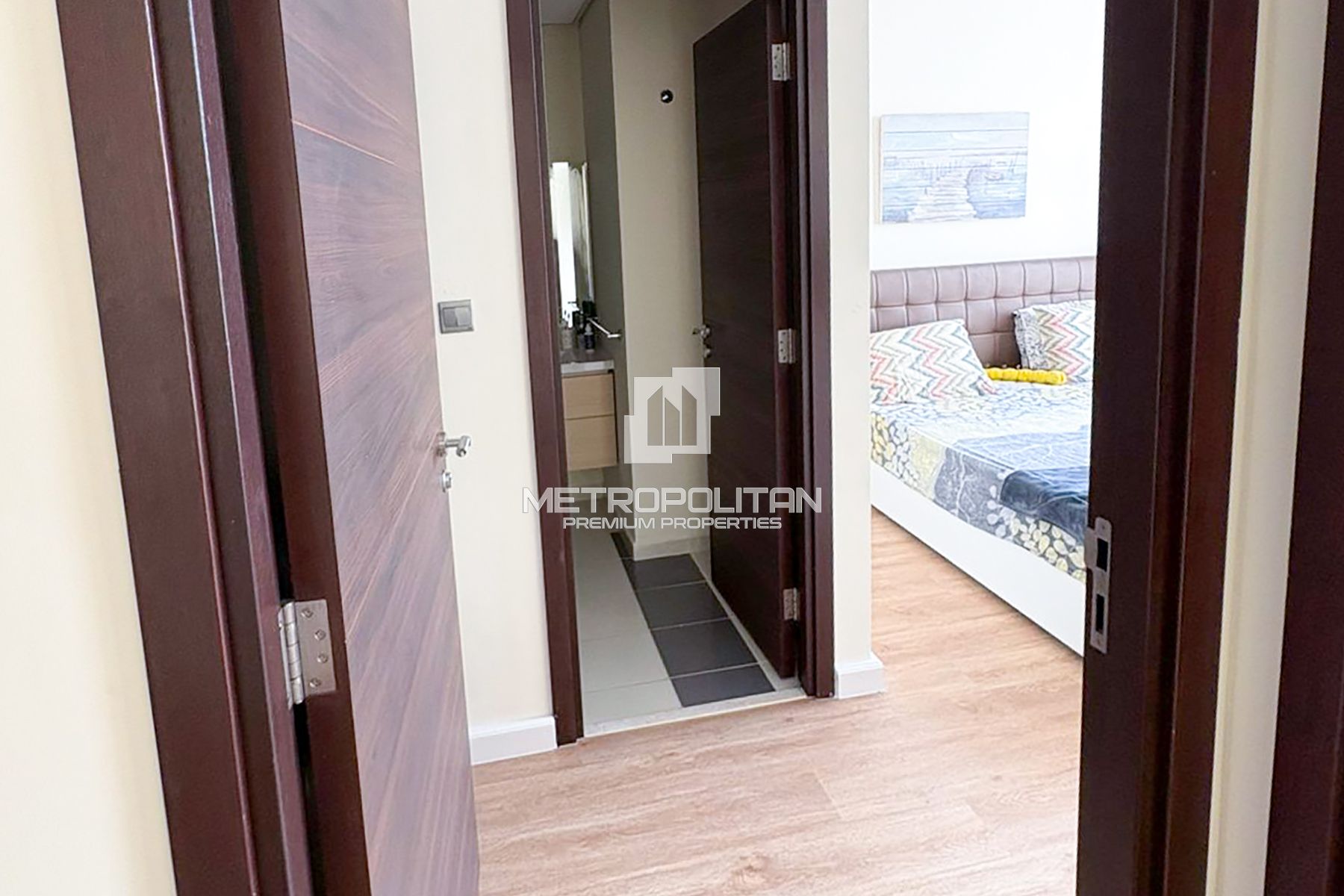 Single Row | Fully Furnished | Upgraded Clean