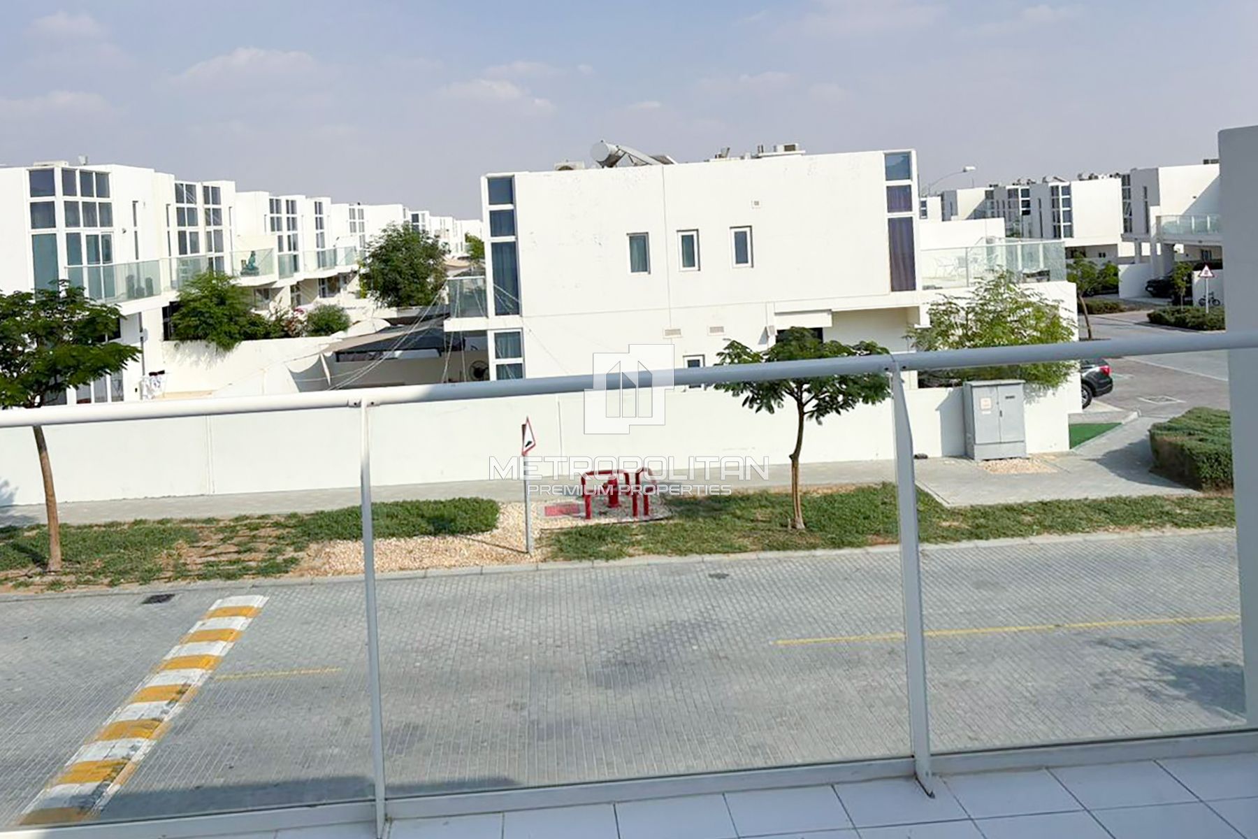 Single Row | Fully Furnished | Upgraded Clean