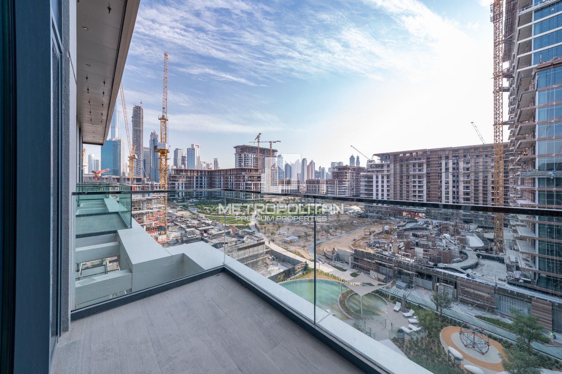 Larger Layout | Keys In Hand | Brand New photo-3