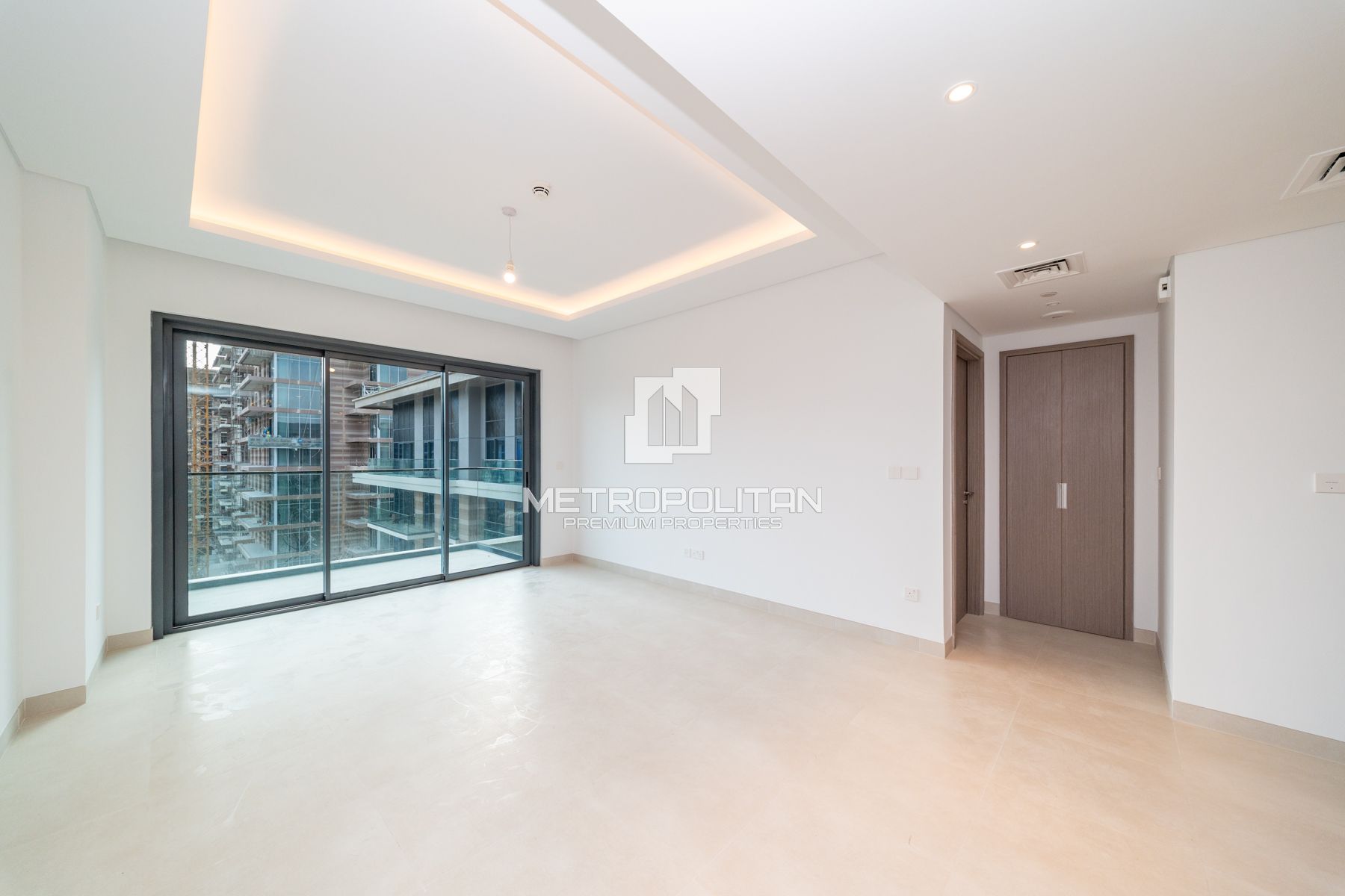 Larger Layout | Keys In Hand | Brand New photo-11