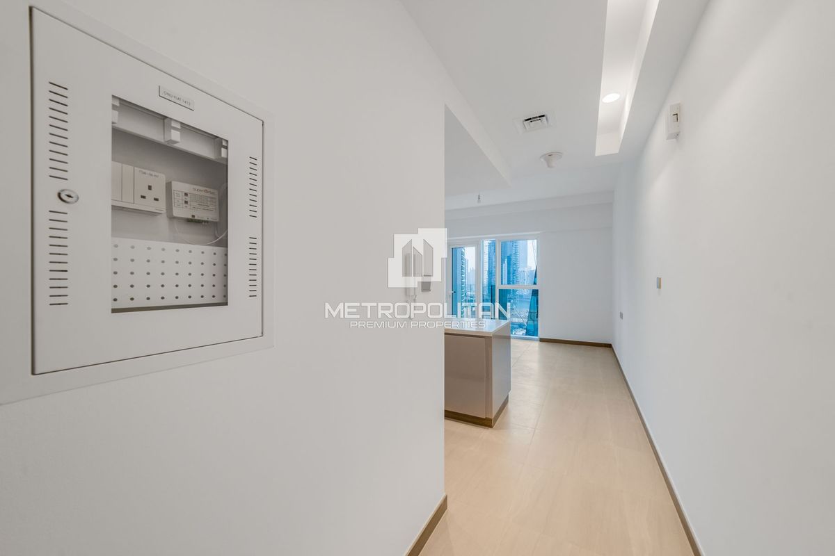 Vacant Jan 20th | Prime Location | Spacious 1 Bed photo-3