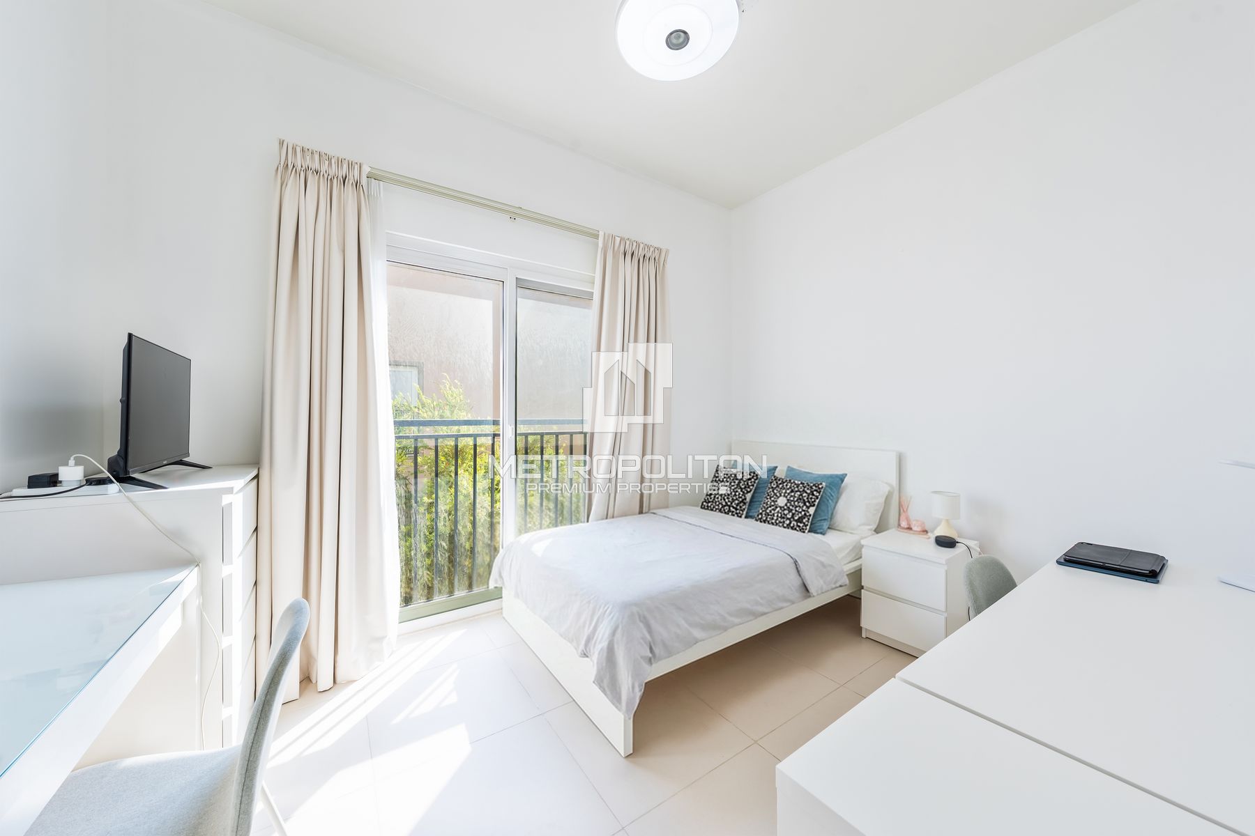 Close to Park | Spacious Property | Corner Unit photo-7