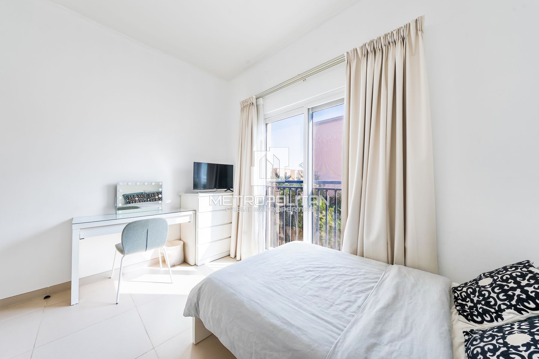 Close to Park | Spacious Property | Corner Unit photo-13