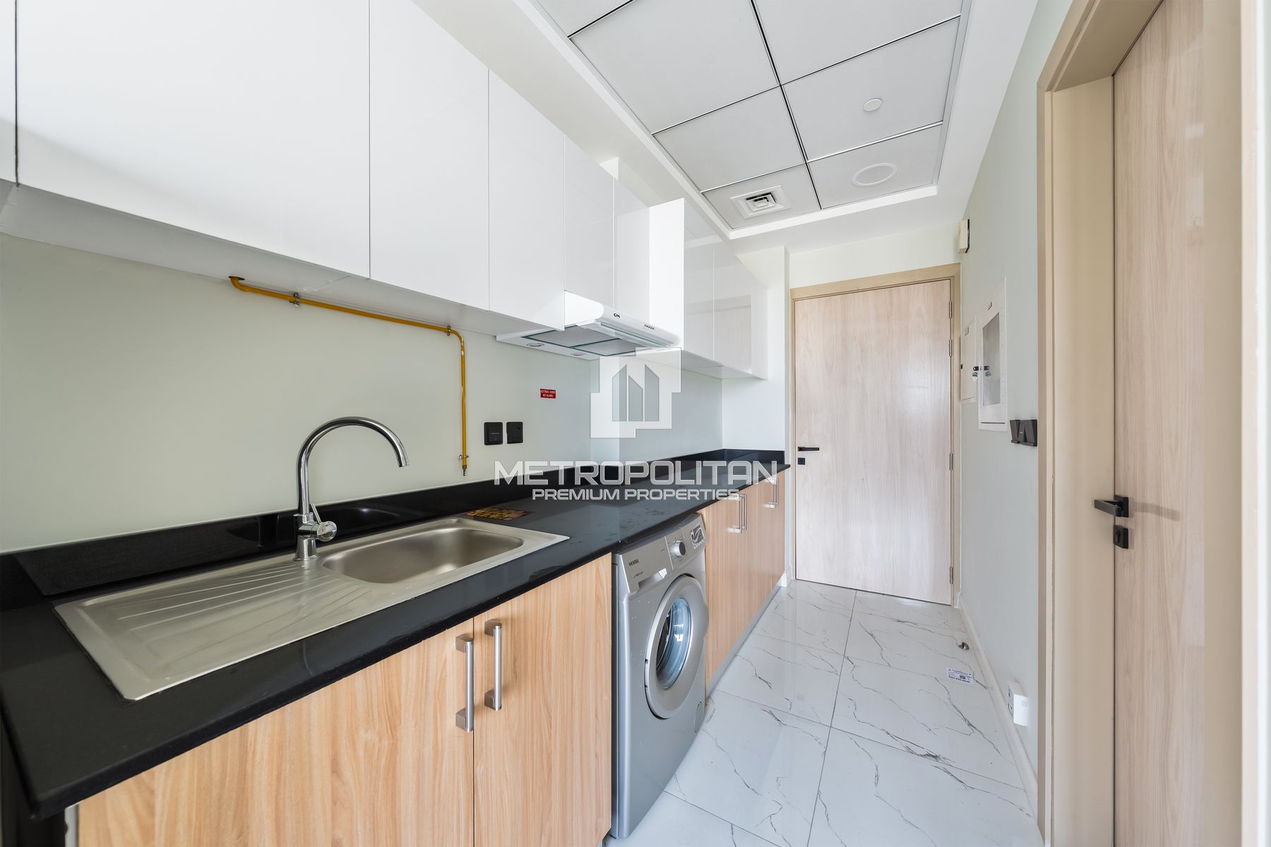 Brand New | Fully Furnished | Near Metro photo-4