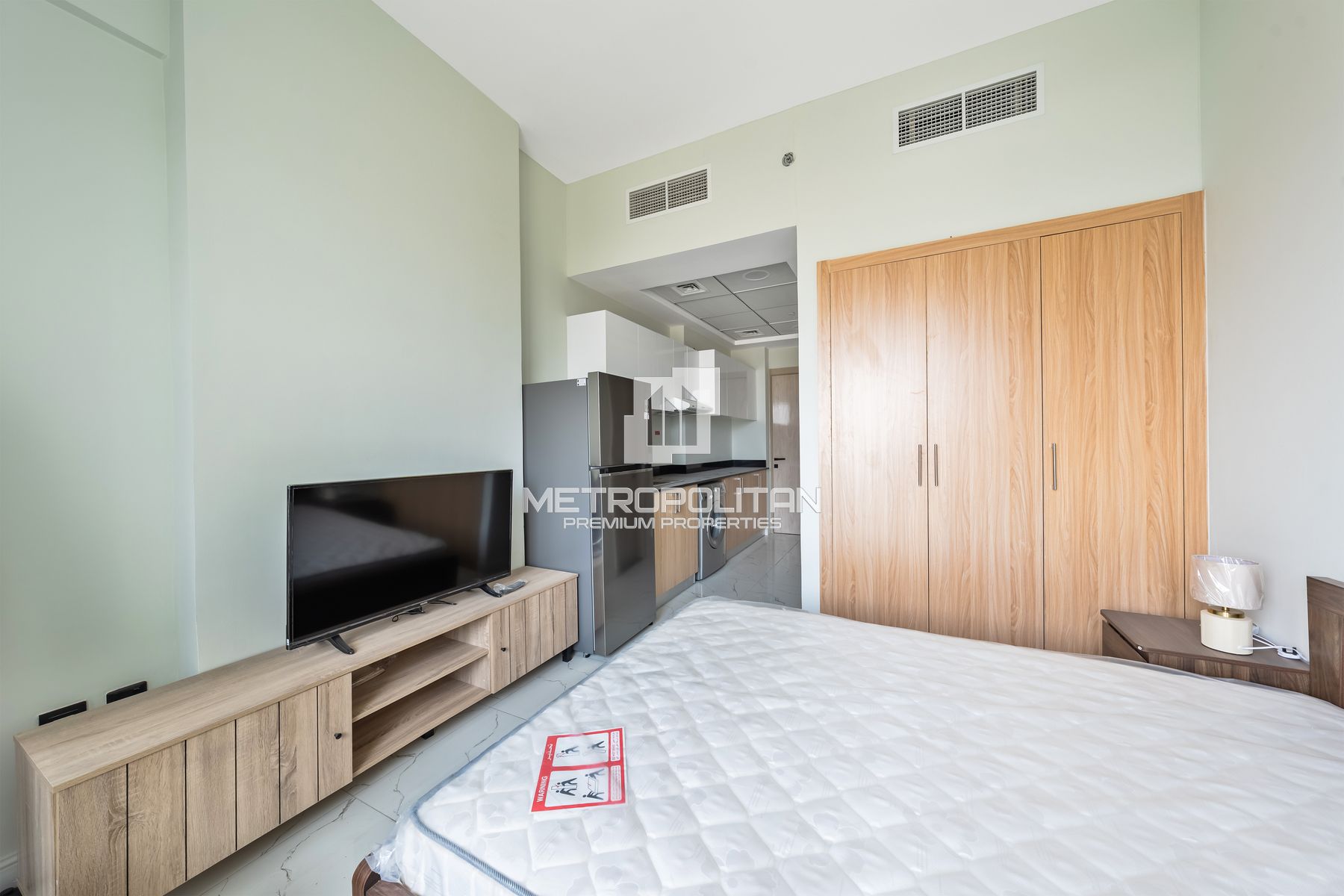 Brand New | Fully Furnished | Near Metro photo-6