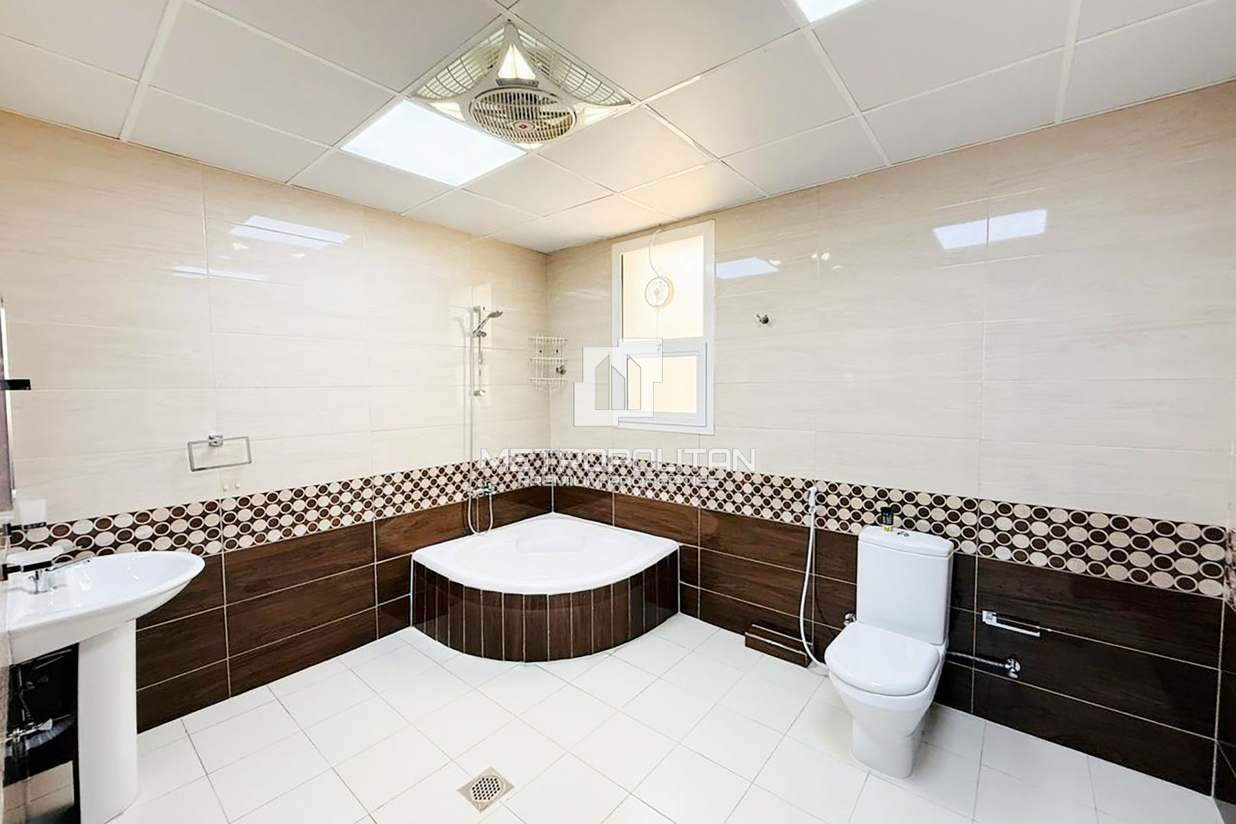 Image - Al Quoz 4 Villas, Al Quoz, Dubai | Project - فيلا