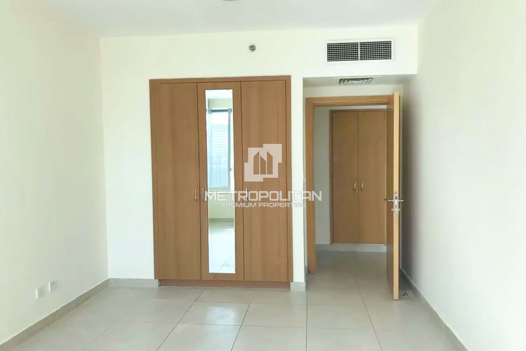 شقة بغرفة نوم واحدة للإيجار في أبراج بحيرات جميرا – MPR-8627 photo-7