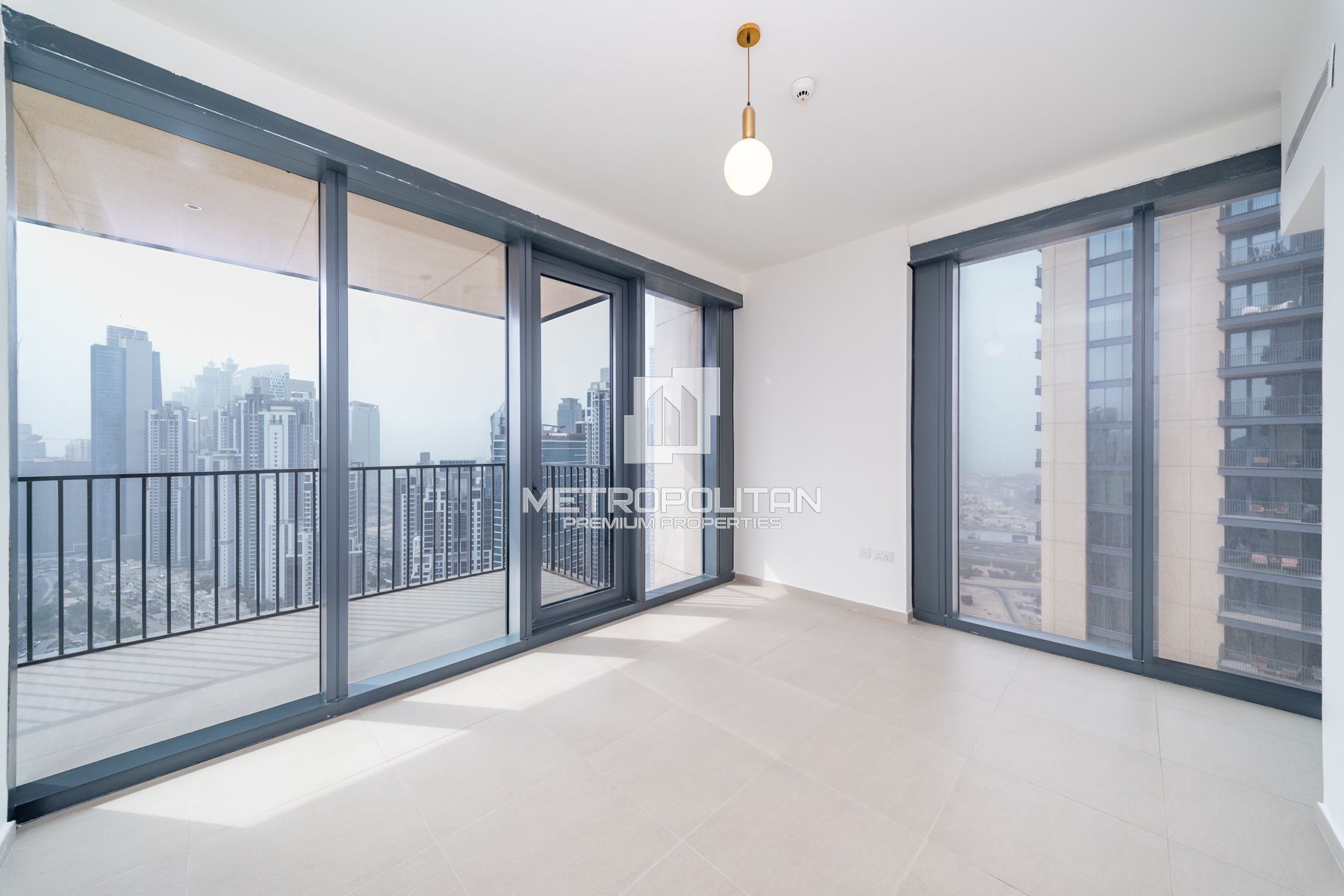 Elegant 2Bed Apartment | Prime Location | Vacant photo-1