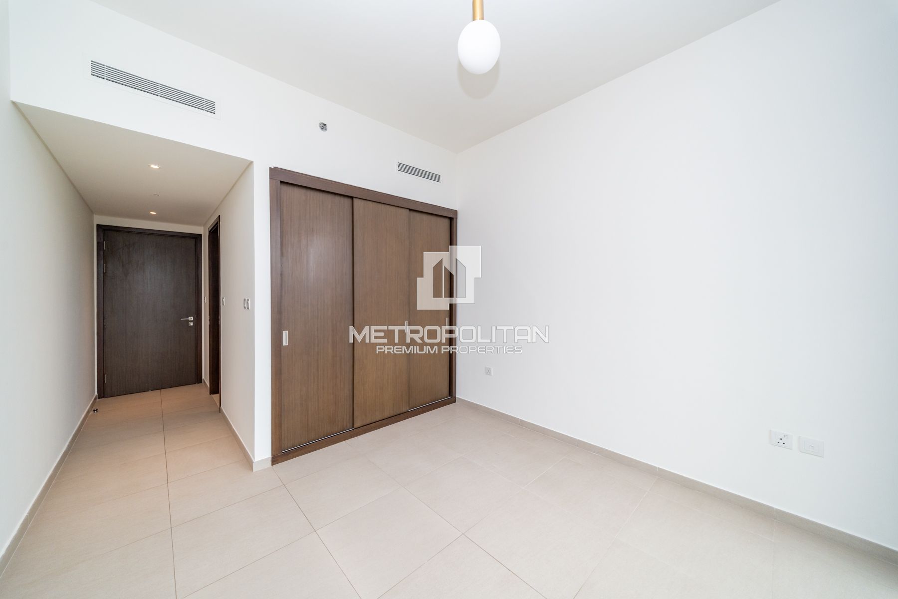 Elegant 2Bed Apartment | Prime Location | Vacant photo-12