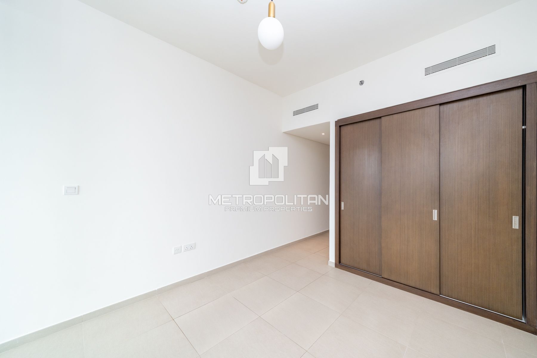 Elegant 2Bed Apartment | Prime Location | Vacant photo-13