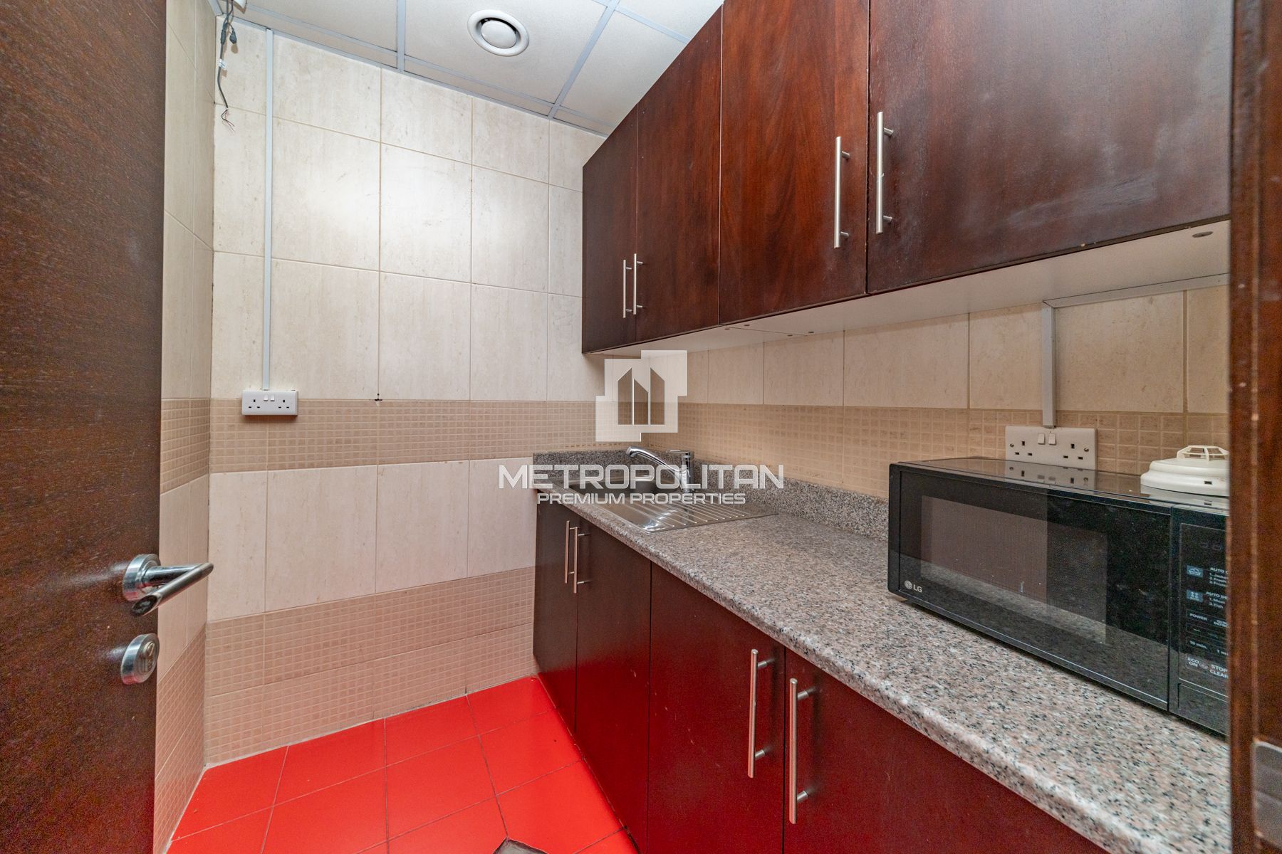 Furnished Office | Prime Location | Ready to Move photo-9