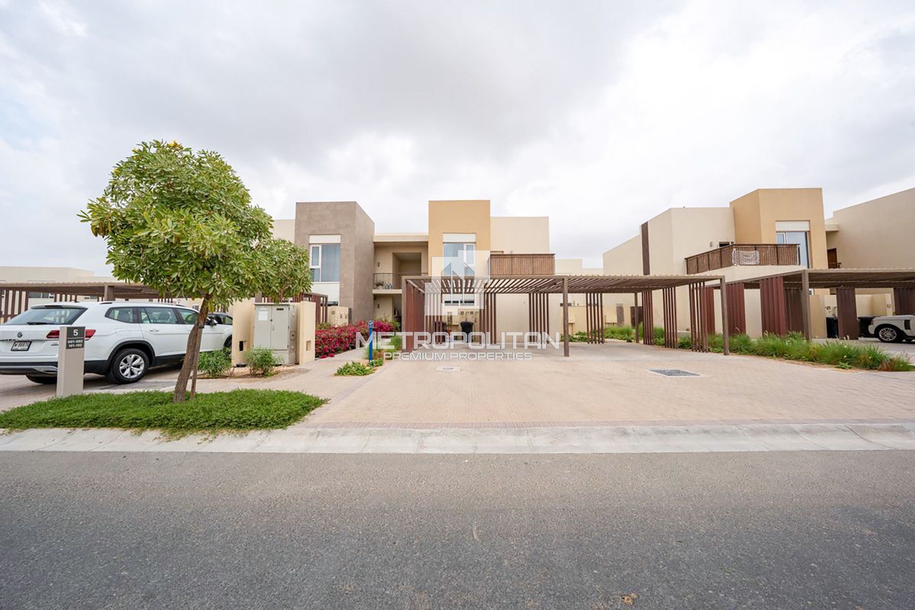 Image - Block 5, Dubai South (Dubai World Central), Dubai | Project - Townhouse