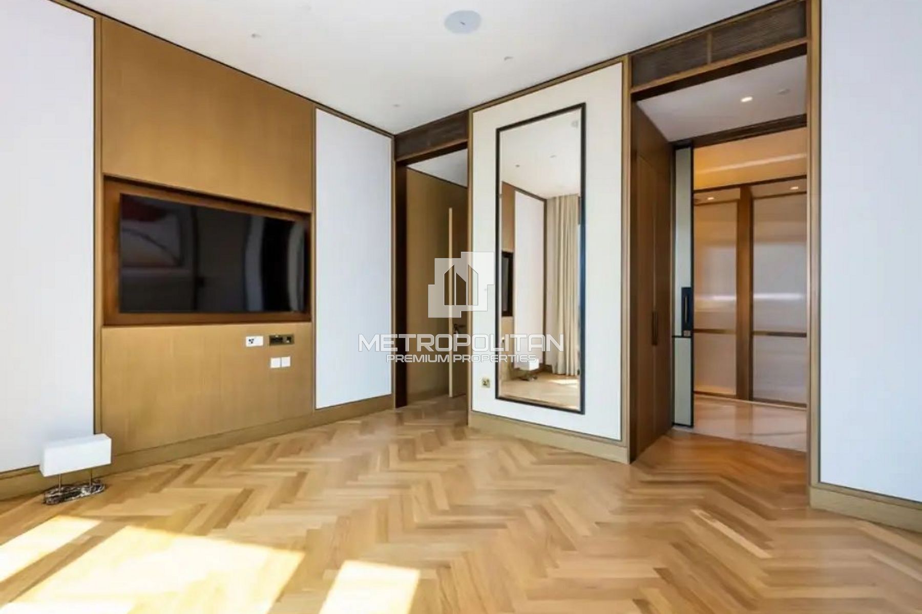 Luxurious | Full Sea View | Plus Maids Room photo-4