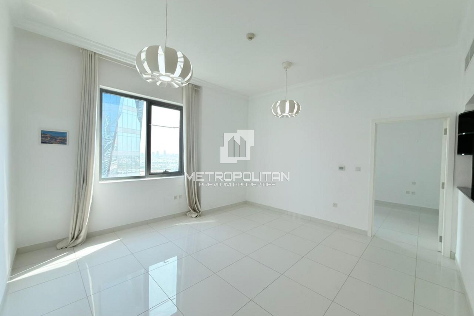 Vacant Now | Best Price | Equipped Kitchen photo-9