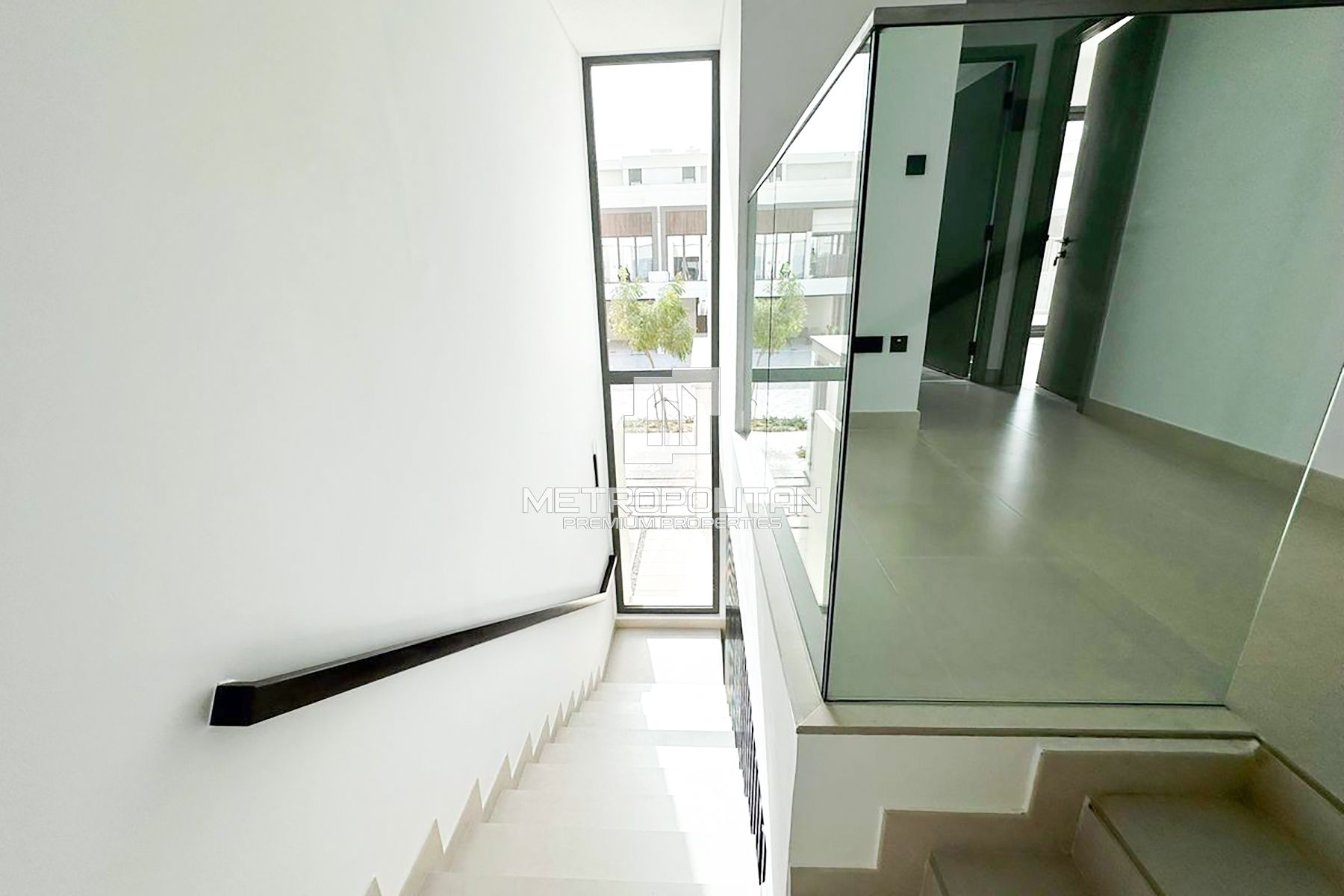 Vacant | Appliances Included | Near Amenities photo-9