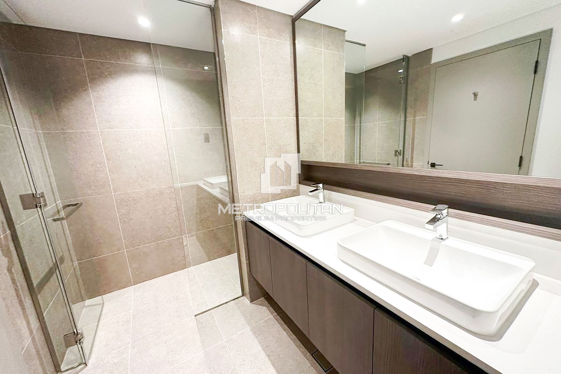 Vacant | Appliances Included | Near Amenities photo-10