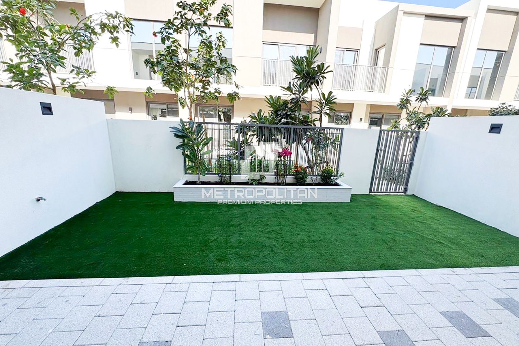 Vacant | Appliances Included | Near Amenities photo-12