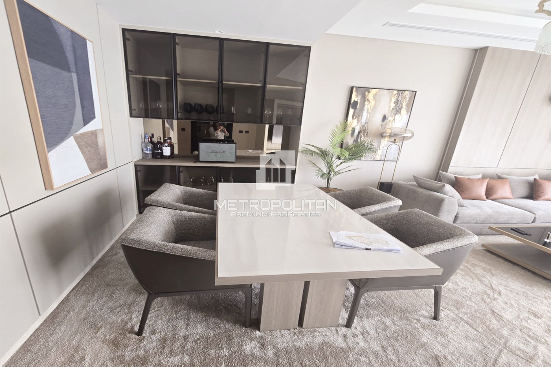 Luxury Furnishing | Fully Upgraded | Canal View photo-4