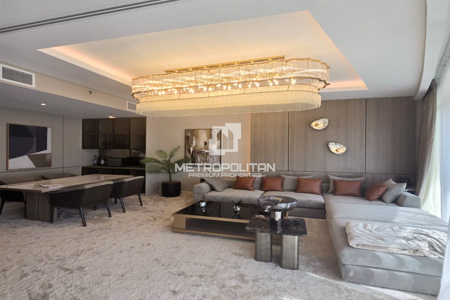 Luxury Furnishing | Fully Upgraded | Canal View photo-7