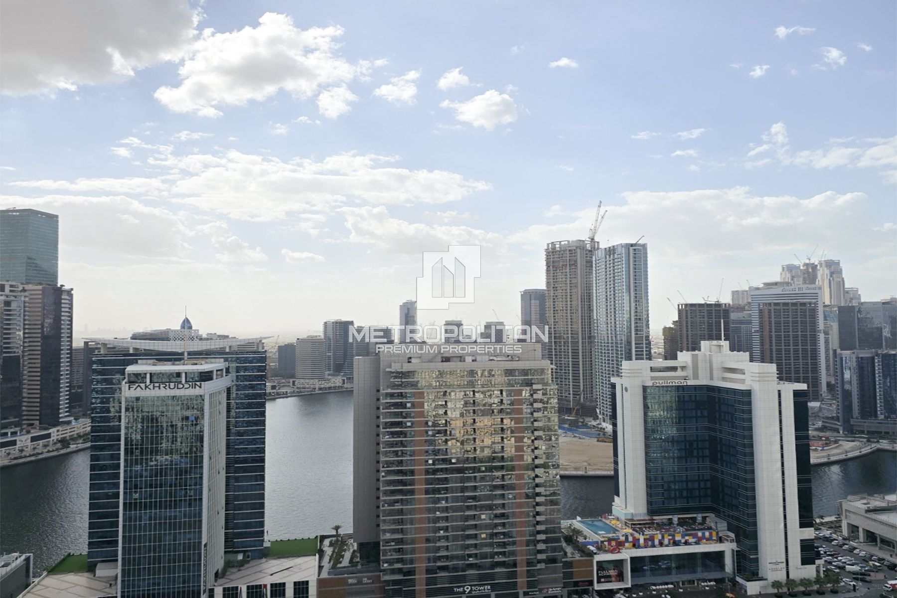 Luxury Furnishing | Fully Upgraded | Canal View photo-11