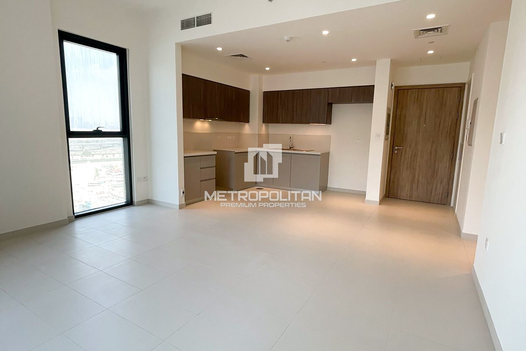 Spacious Layout | Prime Location | Great Layout photo-0