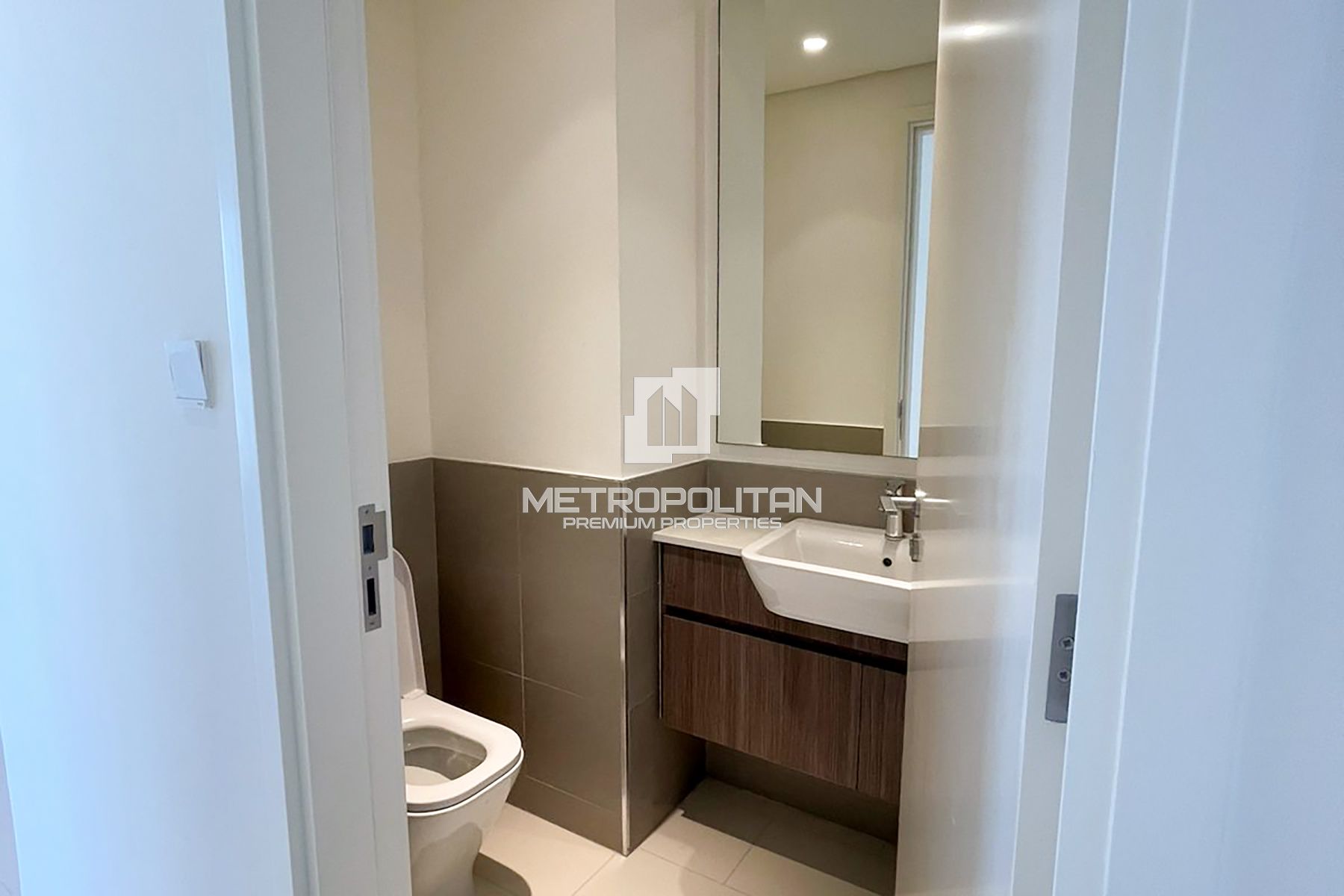 Spacious Layout | Prime Location | Great Layout photo-7