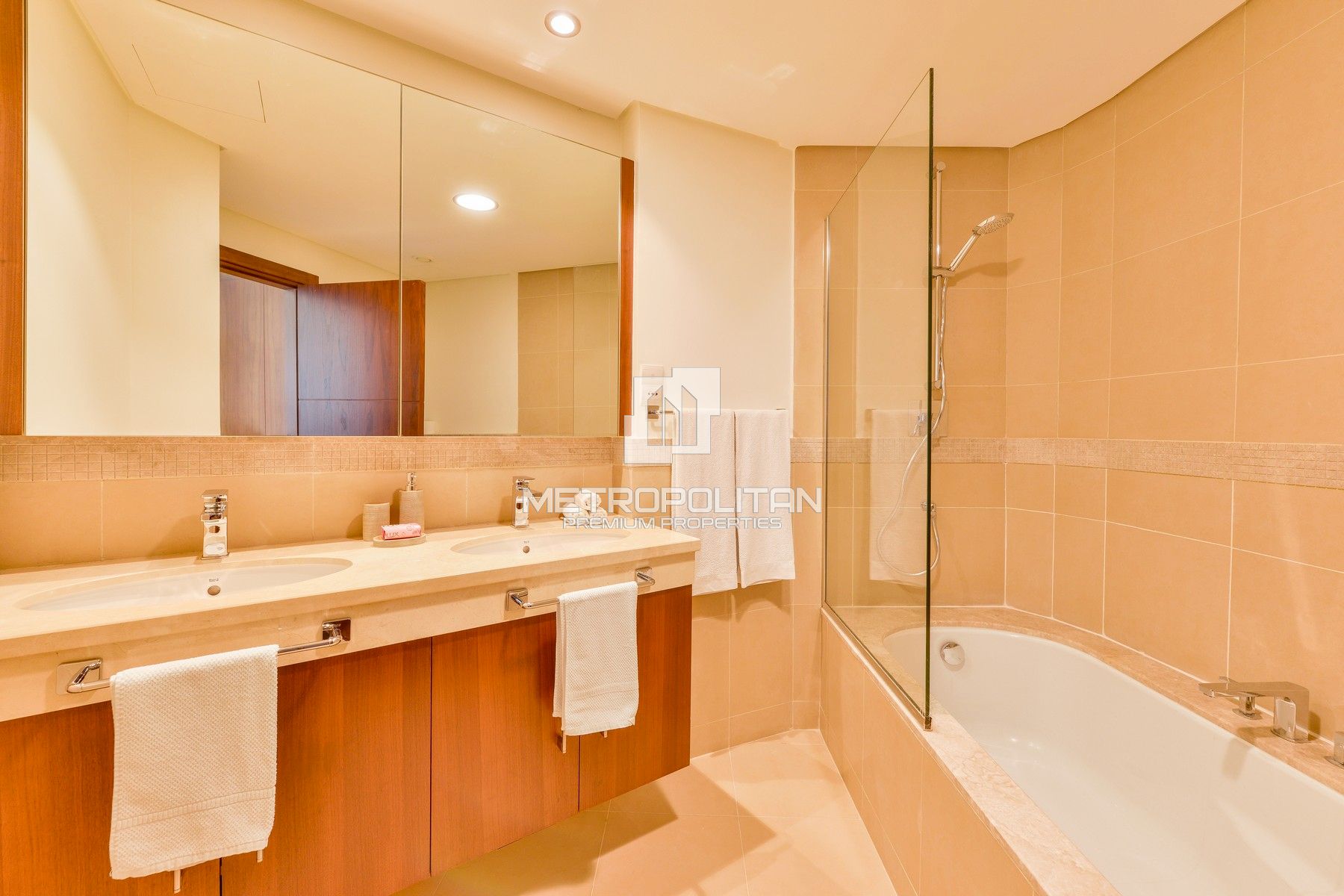 Image - Burj Vista 1, Downtown Dubai, Dubai | Project - Apartment