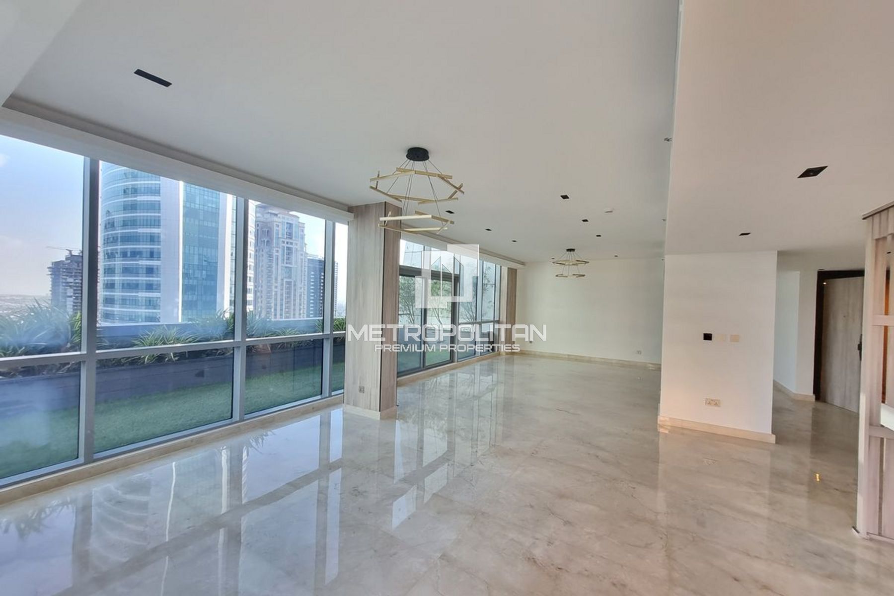 朱美拉湖塔4卧室顶层公寓出租 – MPR-8787