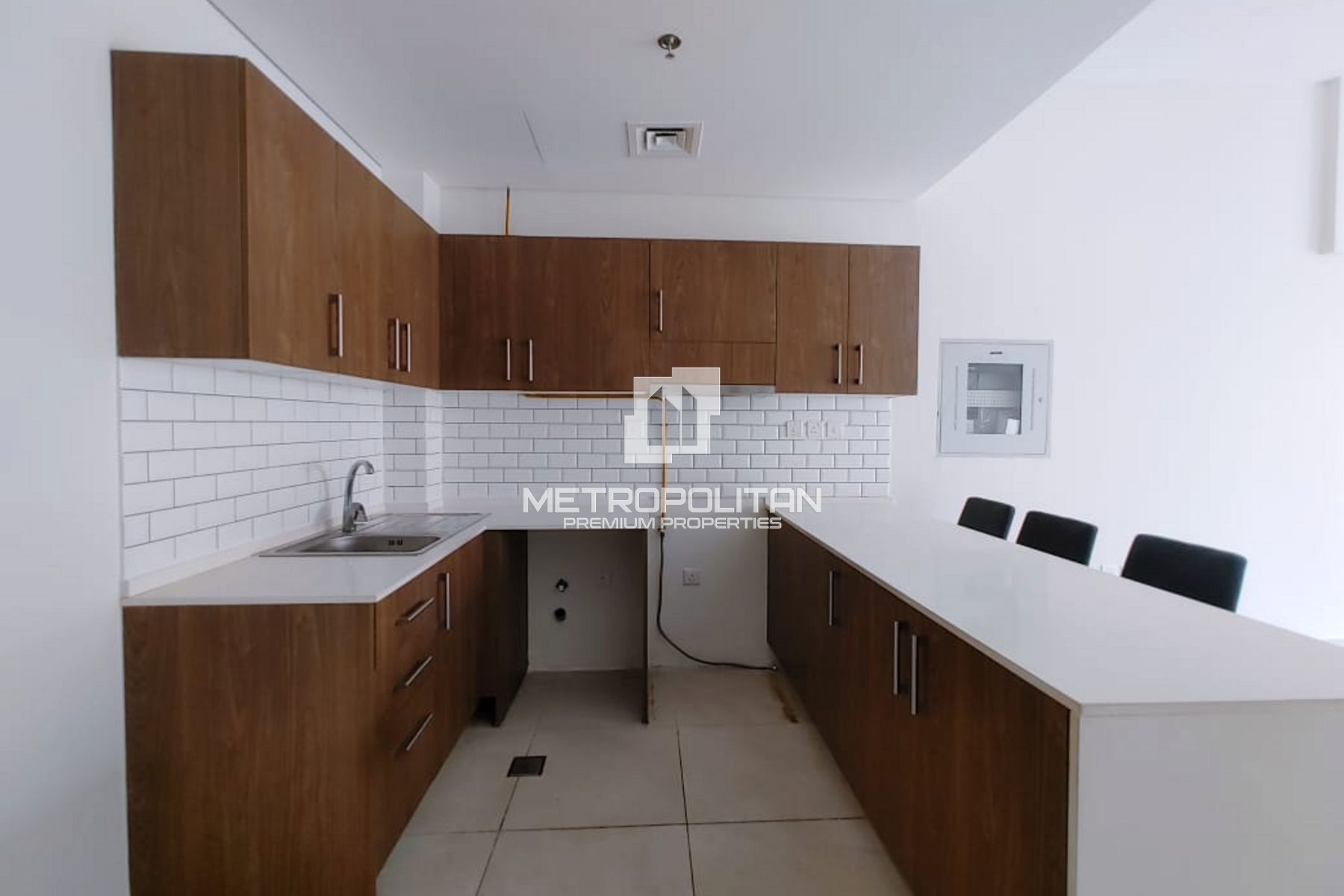1 Bedroom | Vacant Now | Near to Circle Mall photo-9