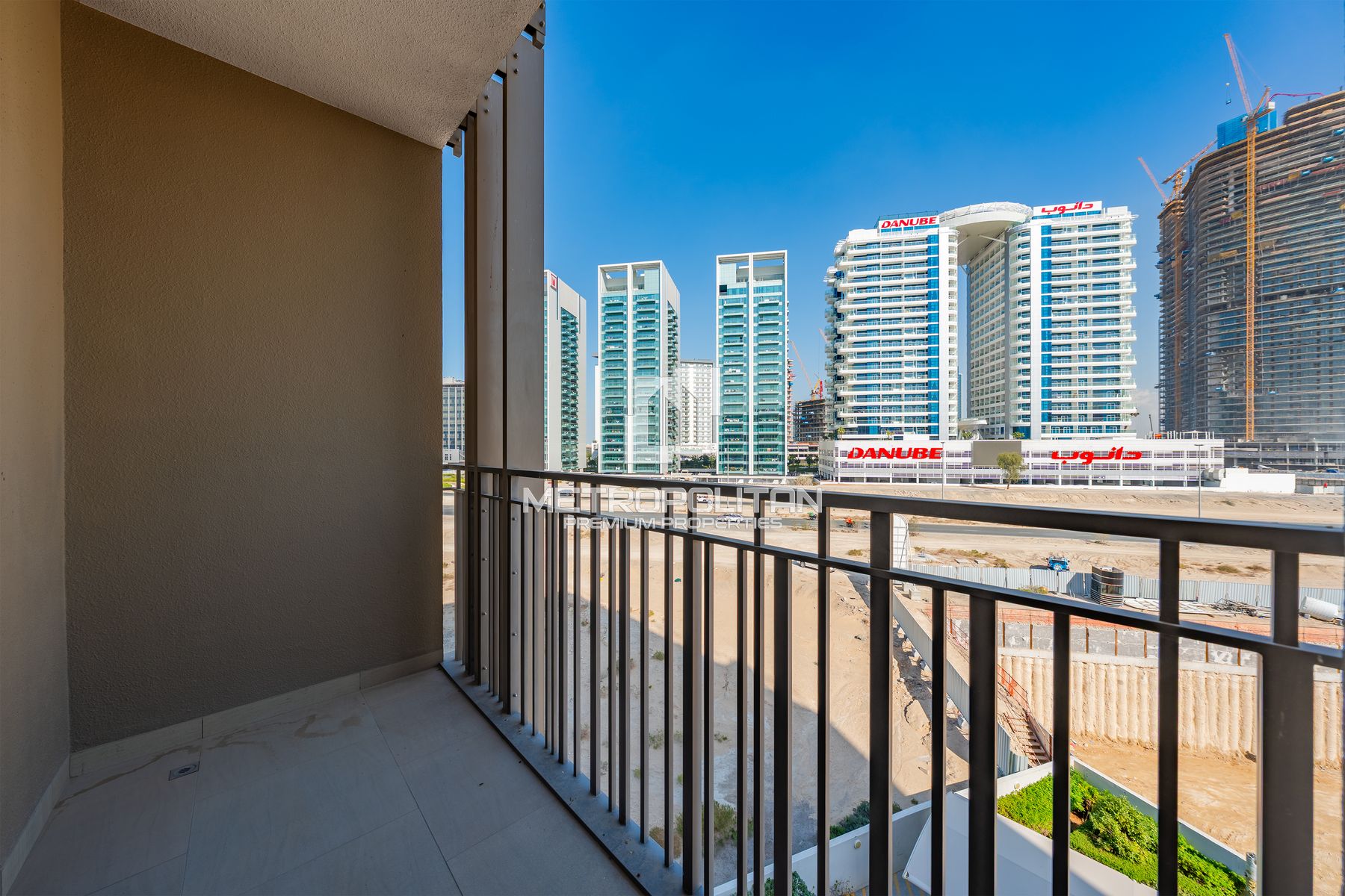 Luxurious and Stylish | Brand New | Prime Location photo-8