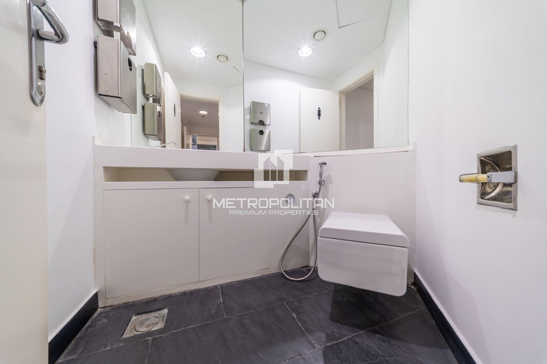 مكتب للإيجار في بزنس باي – MPR-8822 photo-9