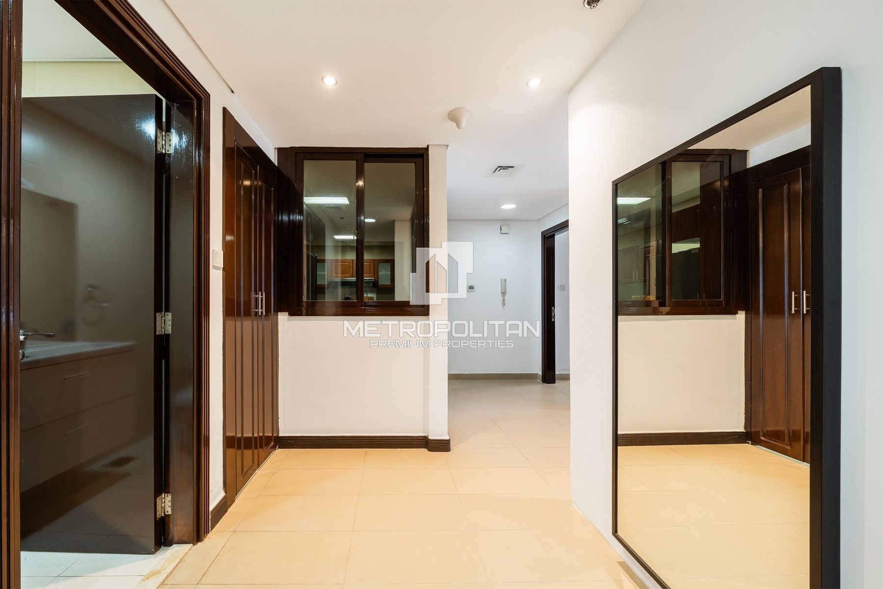 Image - Lakeside Residence, Jumeirah Lake Towers, Дубай | Project - Апартаменты